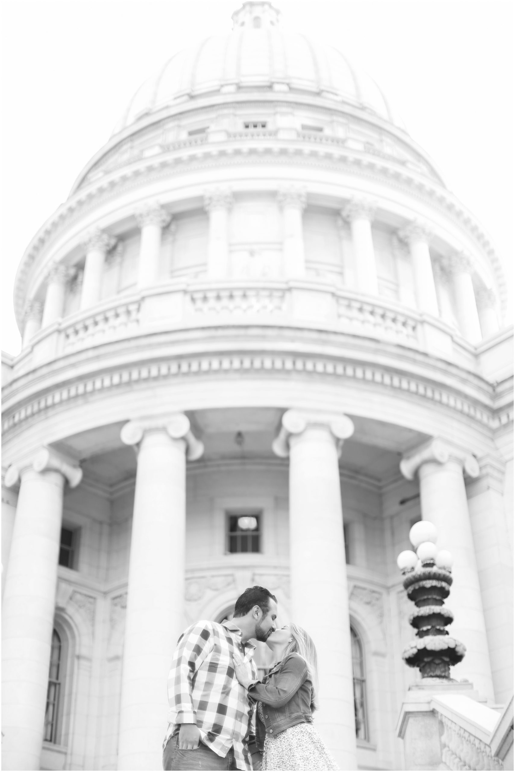 Madison_Wisconsin_Engagement_Photographer_0010.jpg