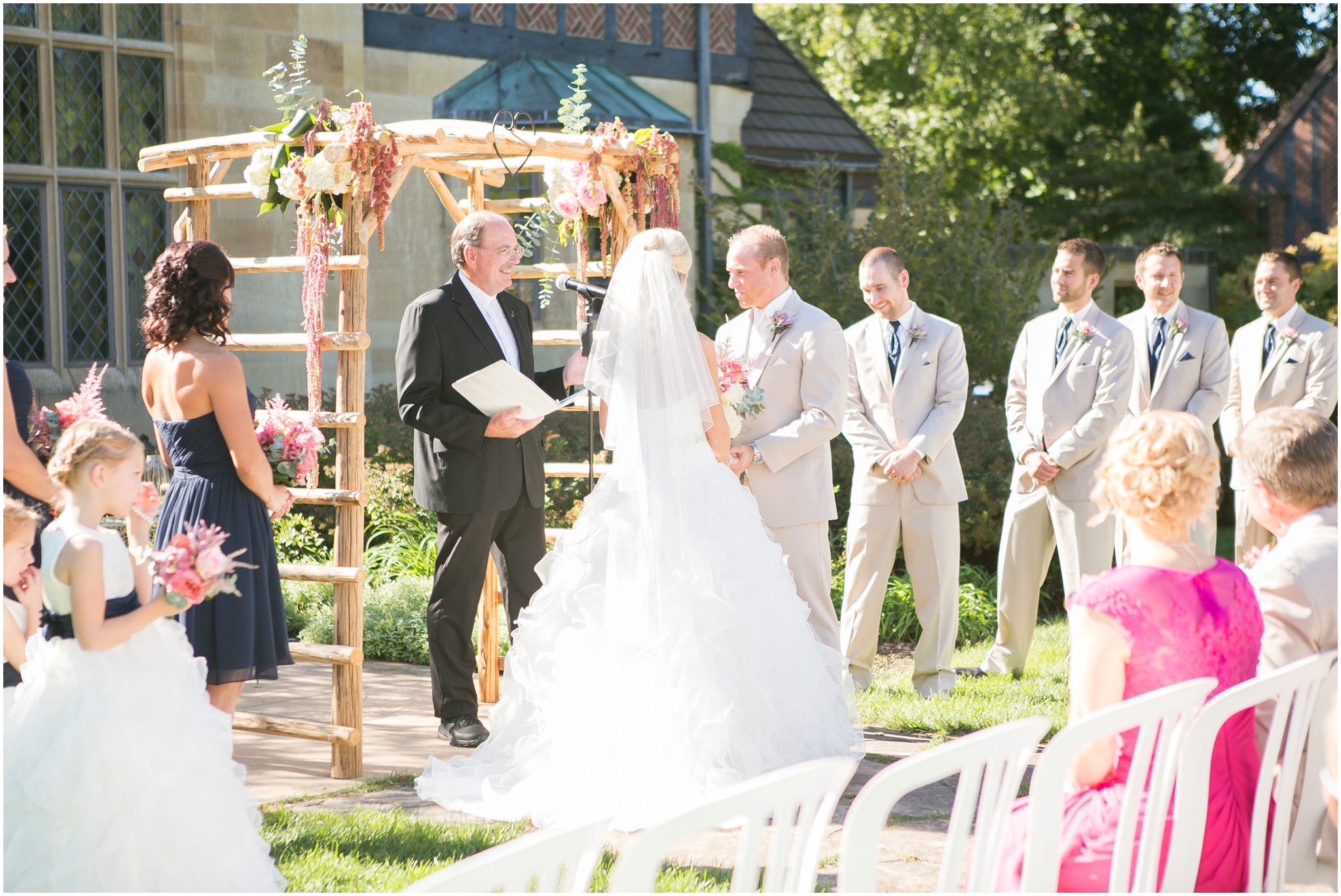 Paine_Art_And_Garden_Wedding_Oshkosh_Wisconsin_0018.jpg