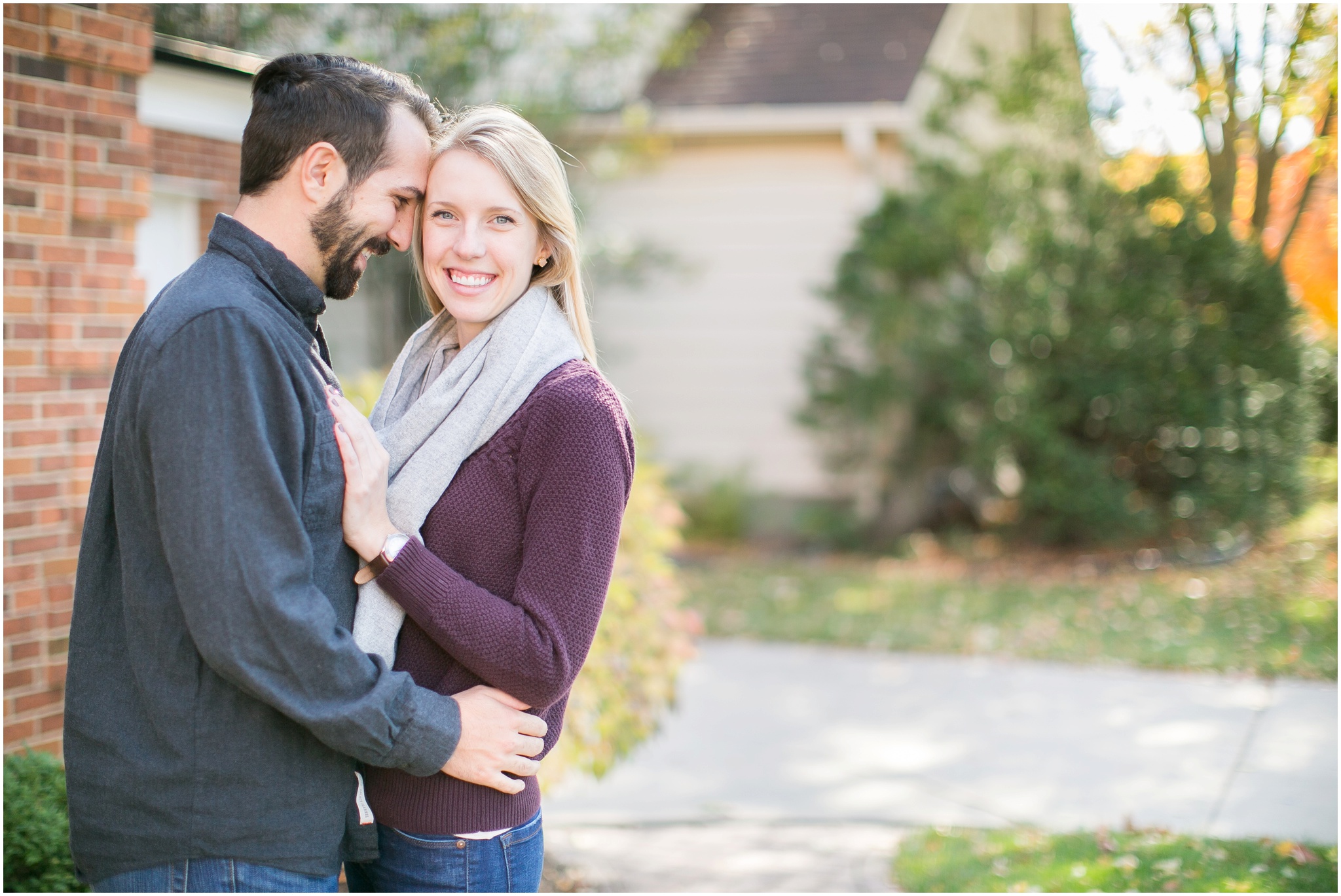 Milwaukee_Wisconsin_Fall_Engagement_Session_0003.jpg