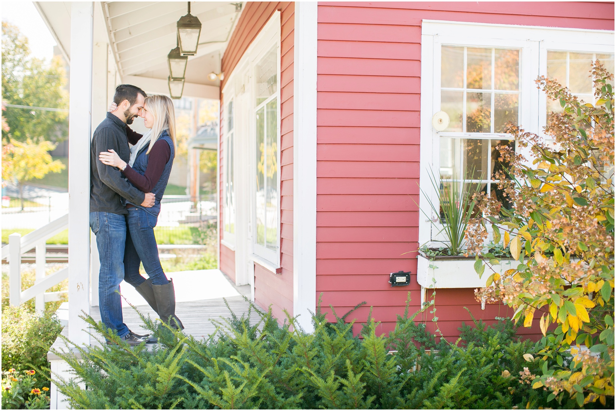 Milwaukee_Wisconsin_Fall_Engagement_Session_0012.jpg