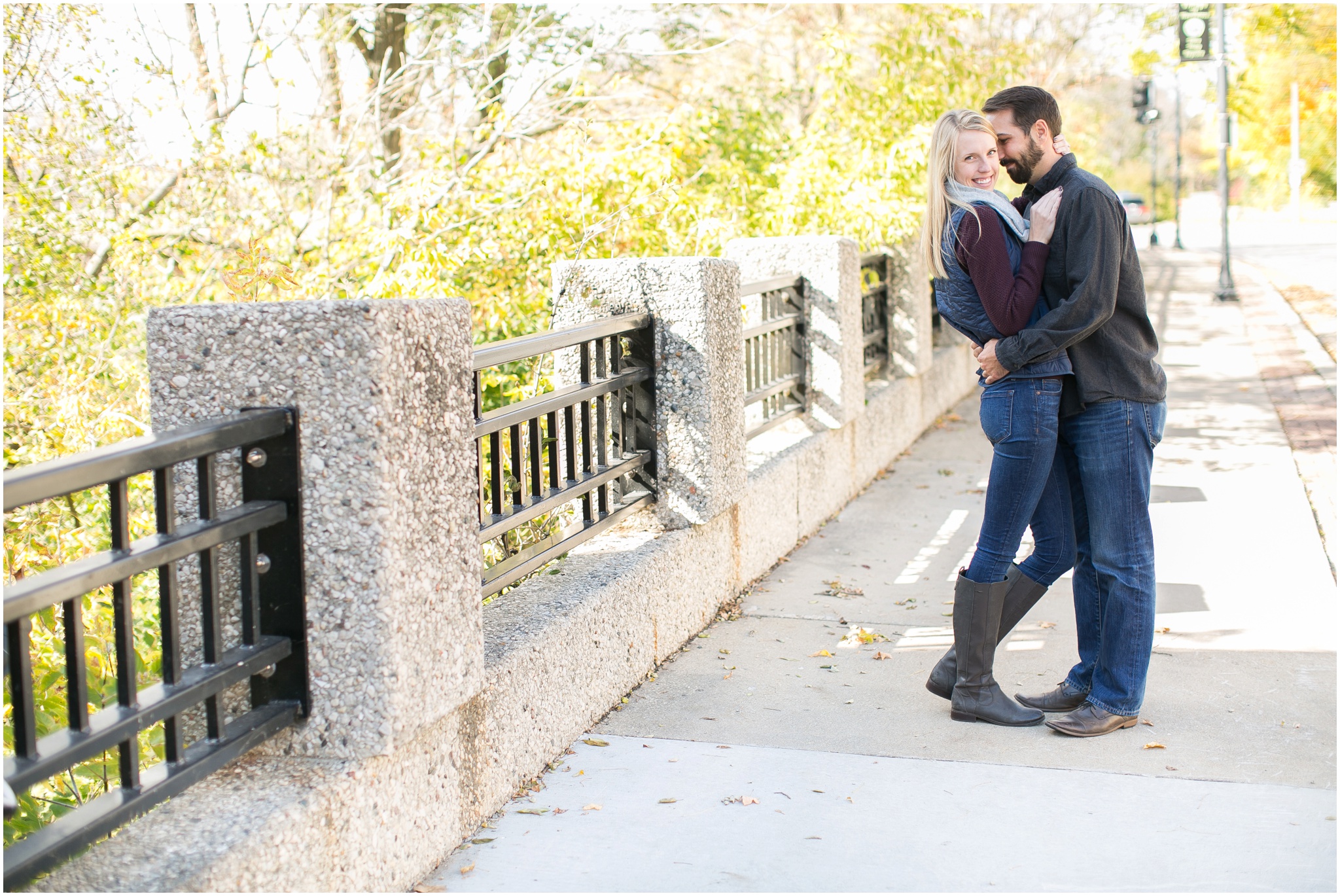 Milwaukee_Wisconsin_Fall_Engagement_Session_0019.jpg