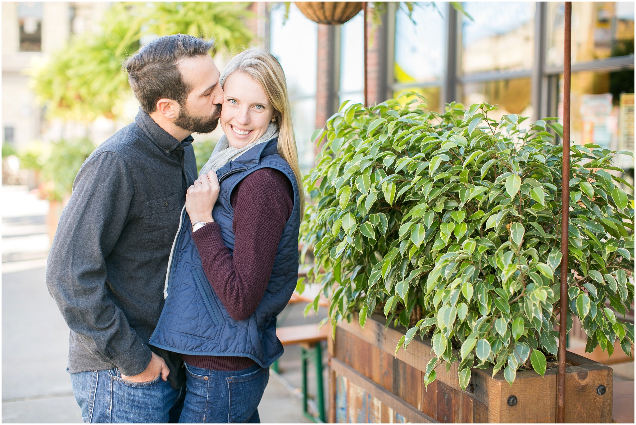 Milwaukee_Wisconsin_Fall_Engagement_Session_0023.jpg