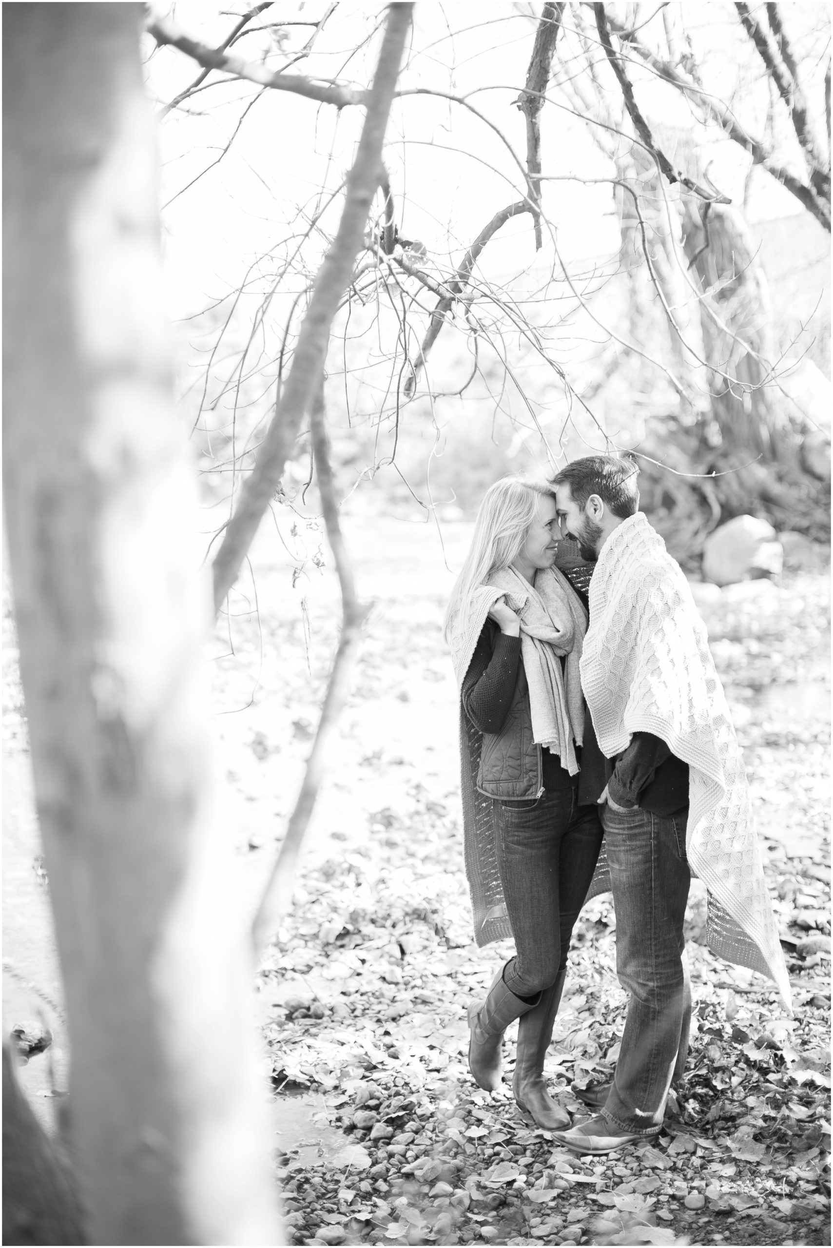 Milwaukee_Wisconsin_Fall_Engagement_Session_0024.jpg