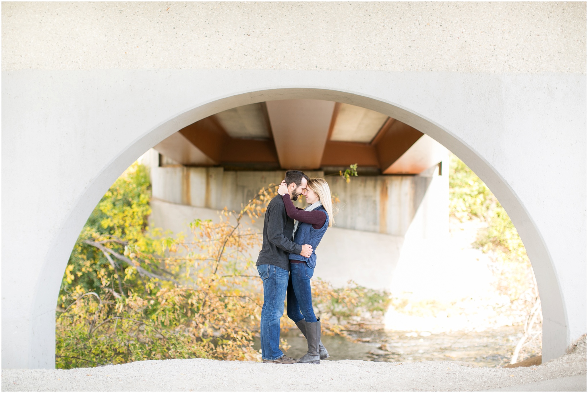 Milwaukee_Wisconsin_Fall_Engagement_Session_0028.jpg