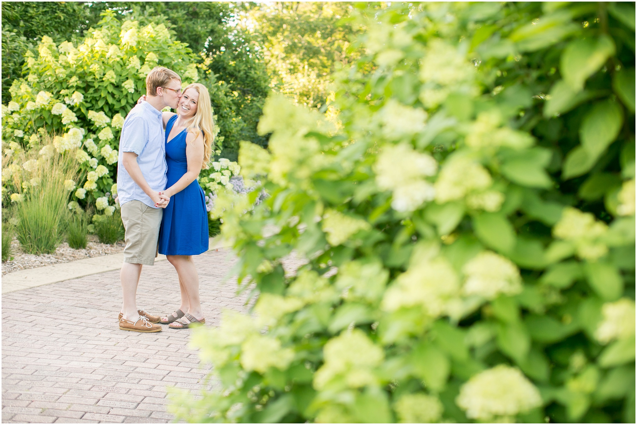 Olbrich_Botanical_Gardens_Madison_Wisconsin_Engagement_Session_0797.jpg