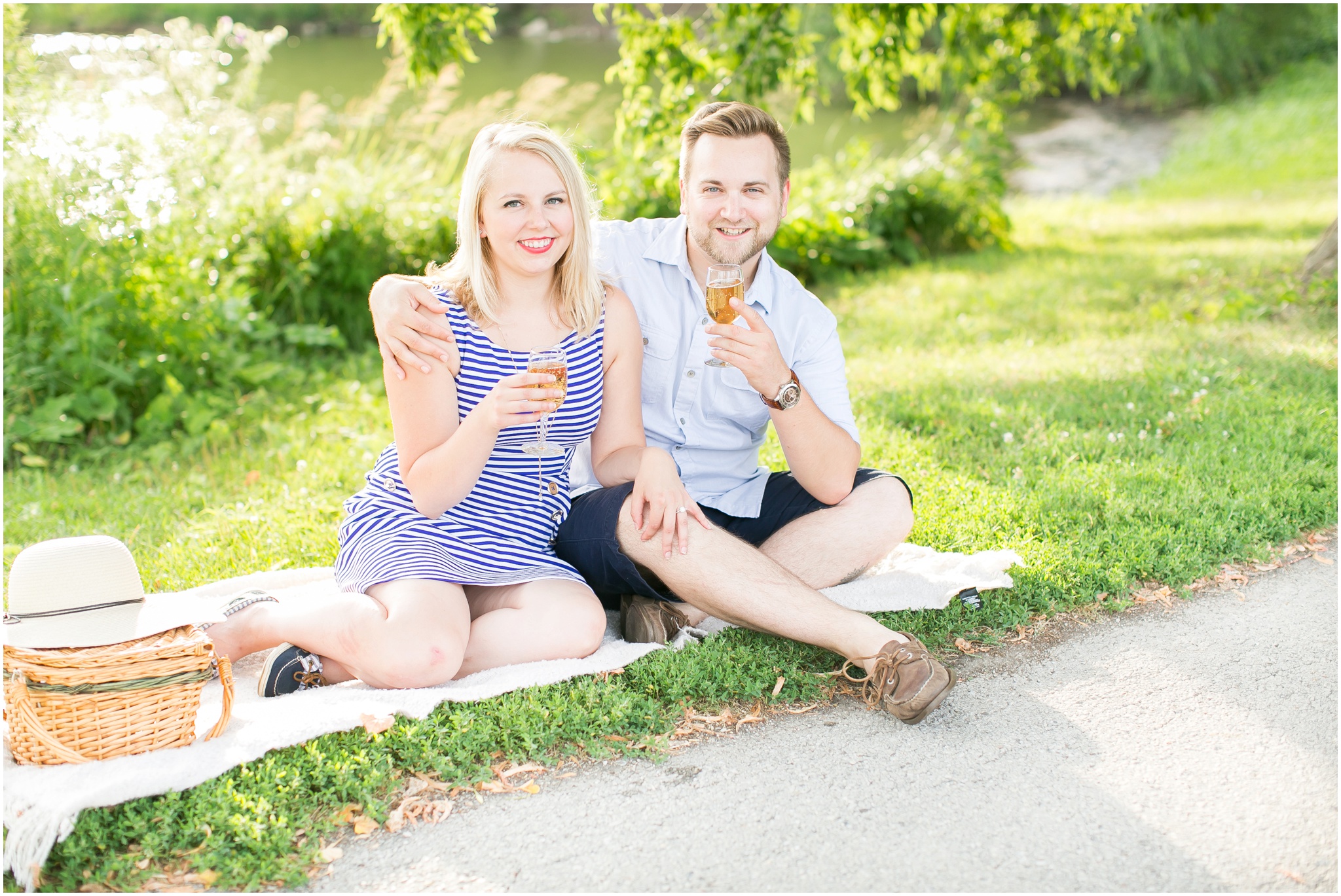 Madison_Wisconsin_Wedding_Photographers_Milwaukee_Engagement_Session_0935.jpg