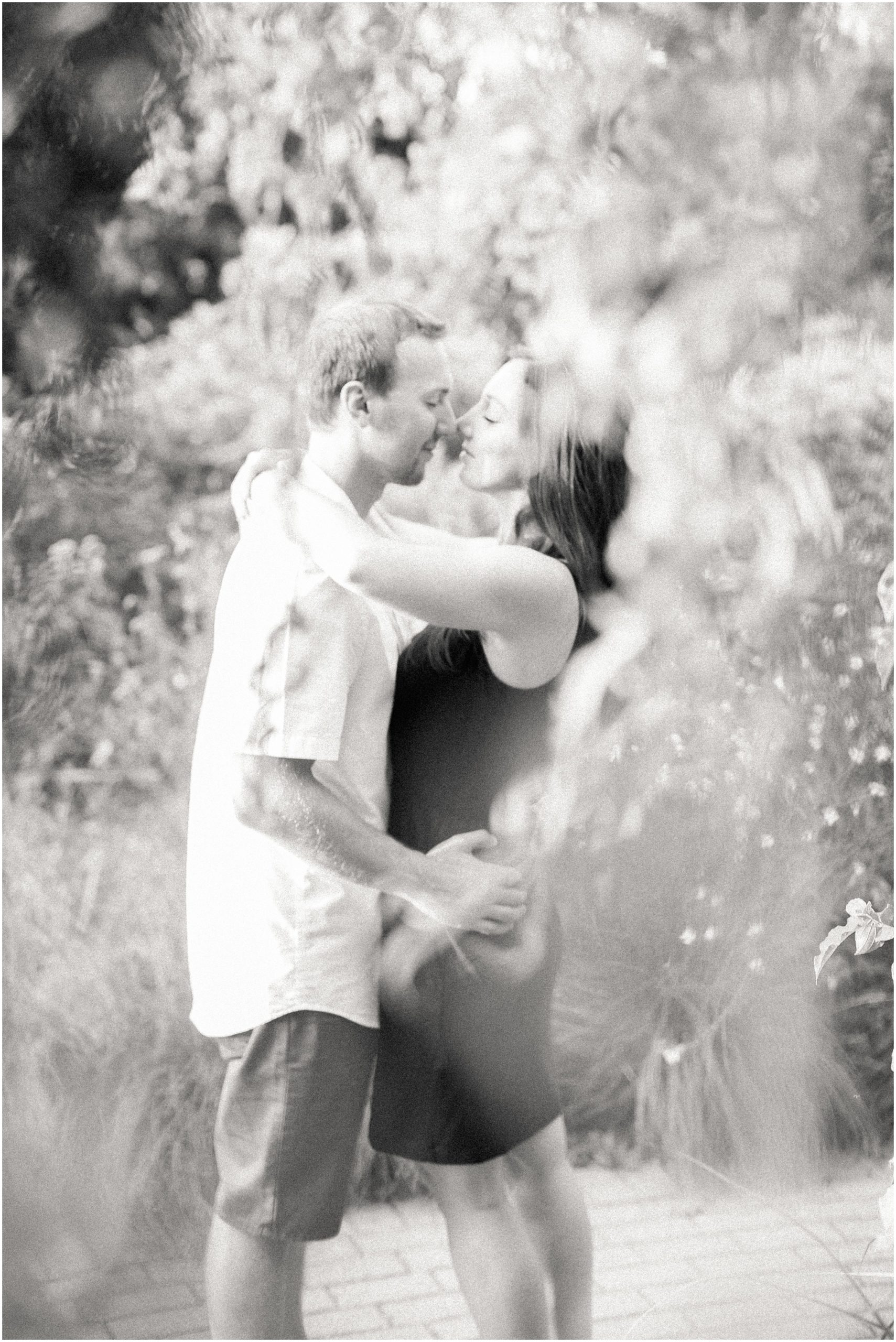 Olbrich_Botanical_Gardens_Madison_Wisconsin_Engagement_Session_0828.jpg