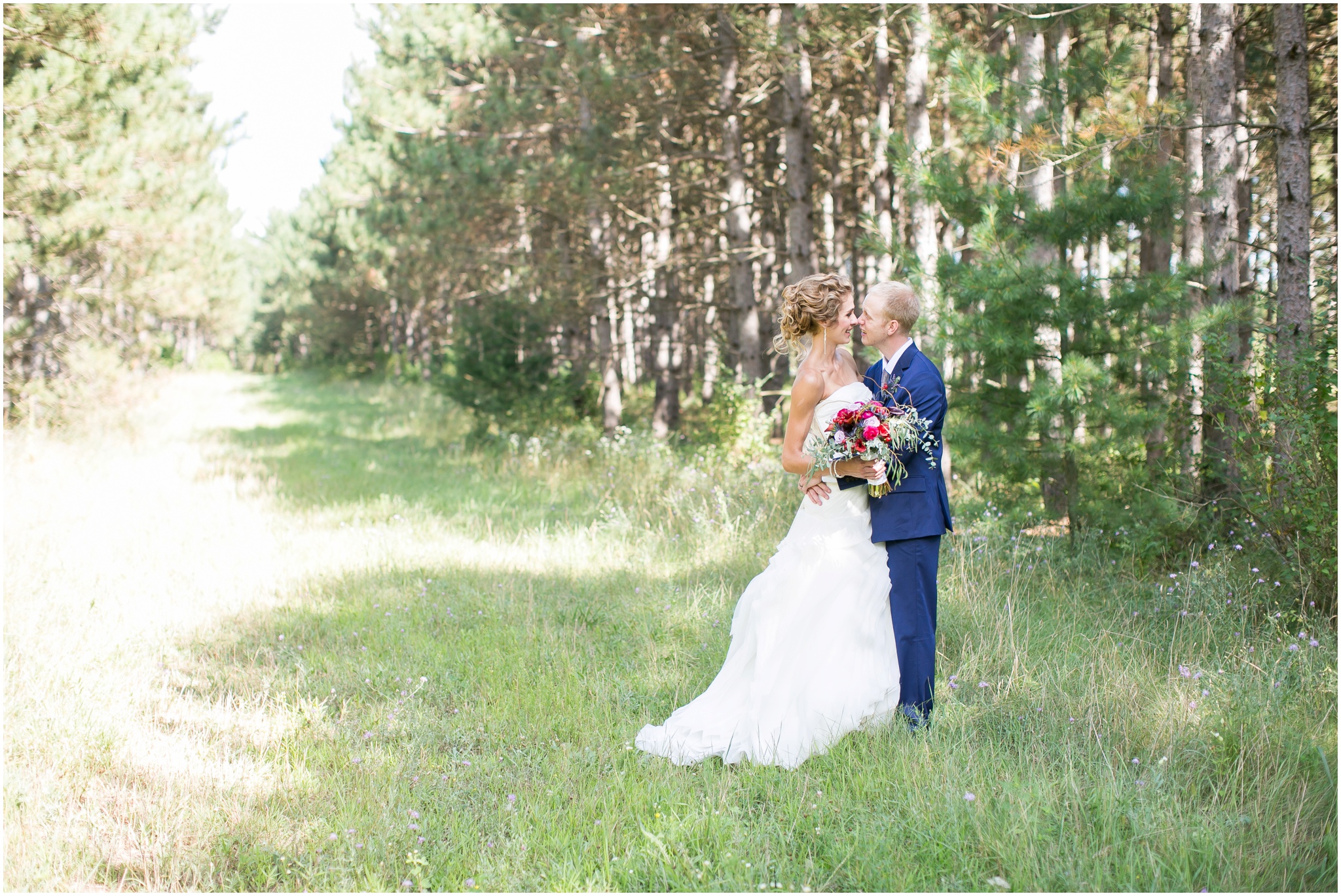 Olbrich_Botanical_Gardens_Madison_Wisconsin_Engagement_Session_0888.jpg