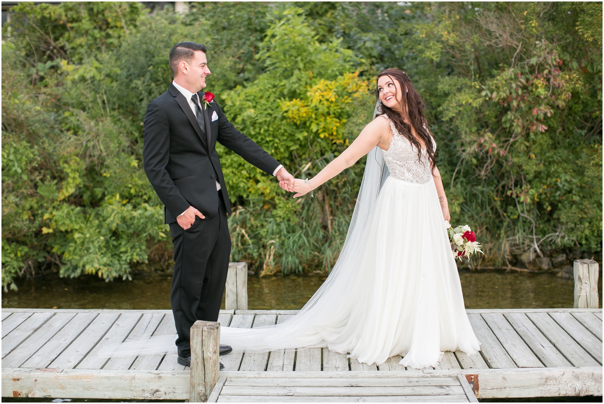 Madison_Wisconsin_Wedding_Photographers_Seven_Seas_Seafood_Steak_Wedding_1469.jpg