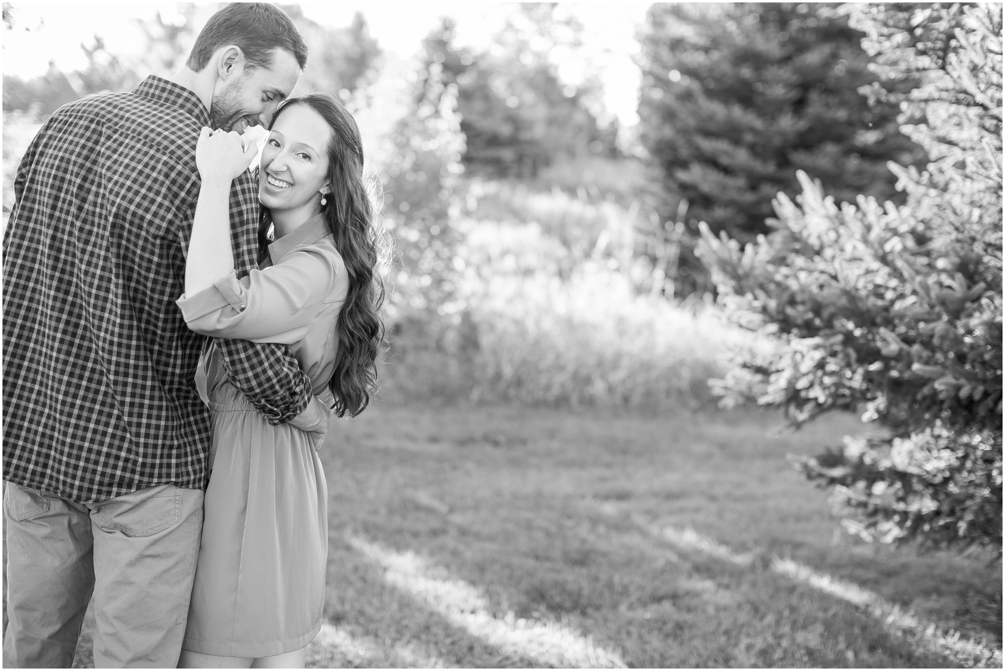 Appleton_Wisconsin_Memorial_Park_Engagement_Session_1564.jpg