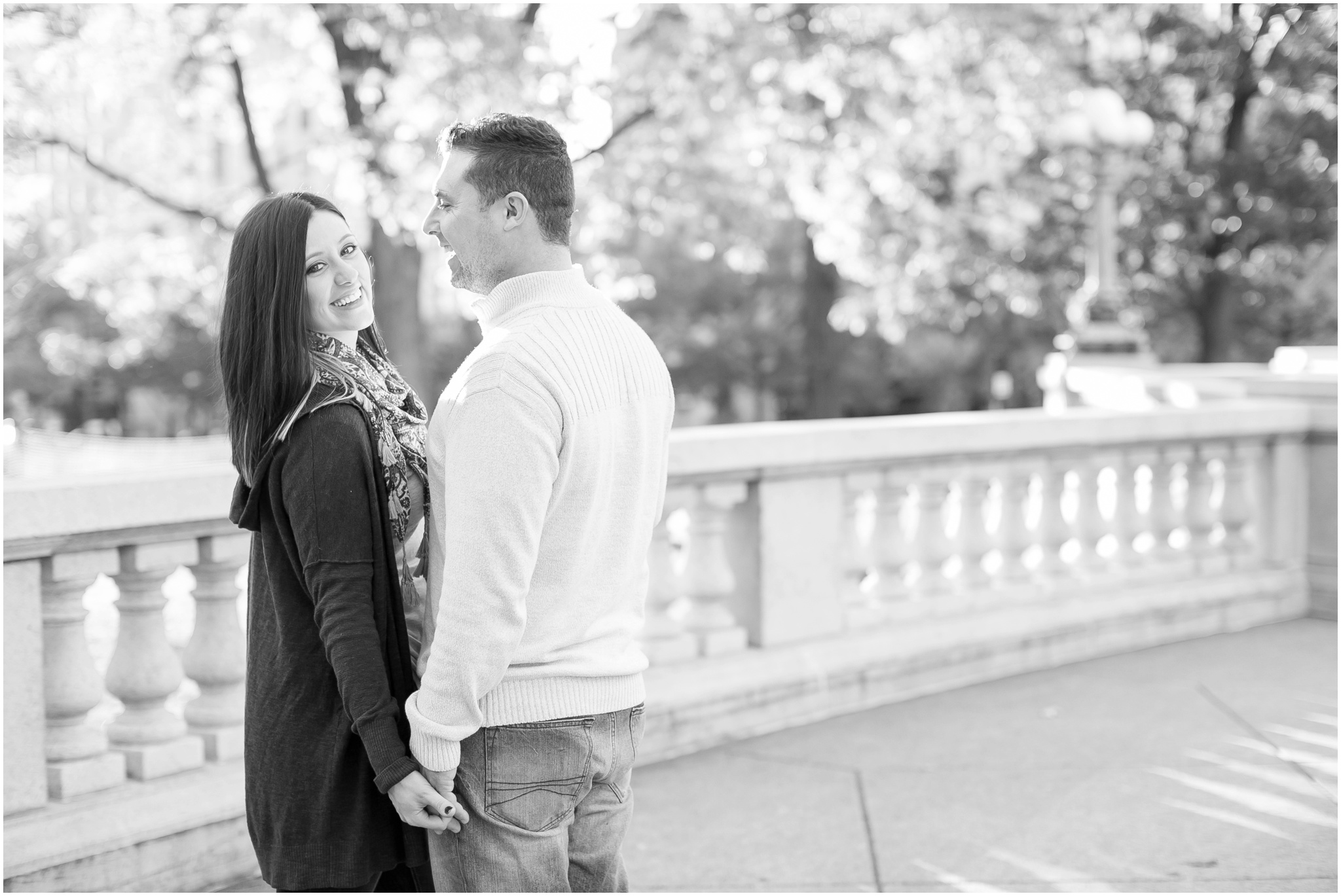 Downtown_Madison_Wisconsin_Autumn_Engagement_Session_2080.jpg