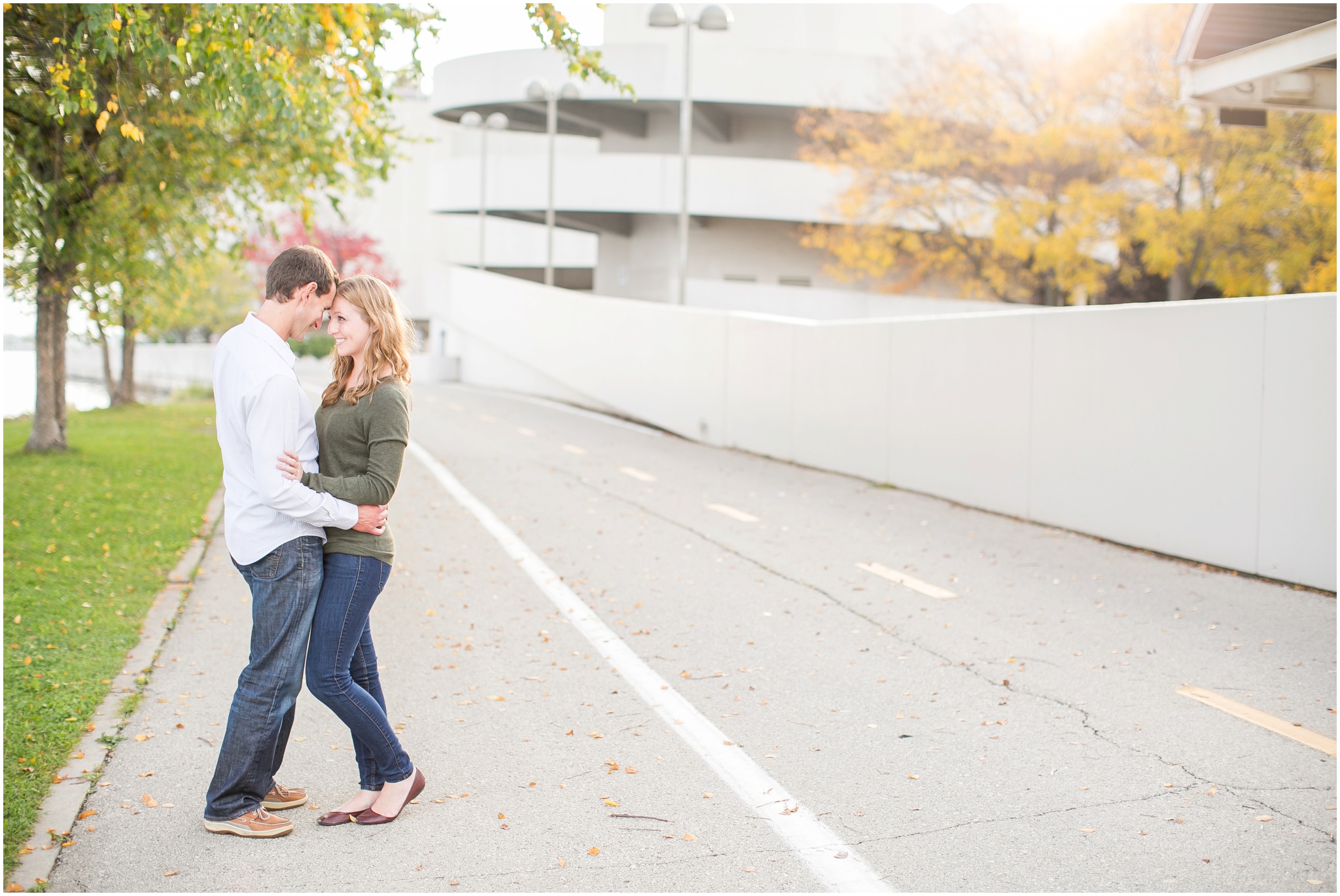 Downtown_Madison_Wisconsin_Engagment_Session_1989.jpg