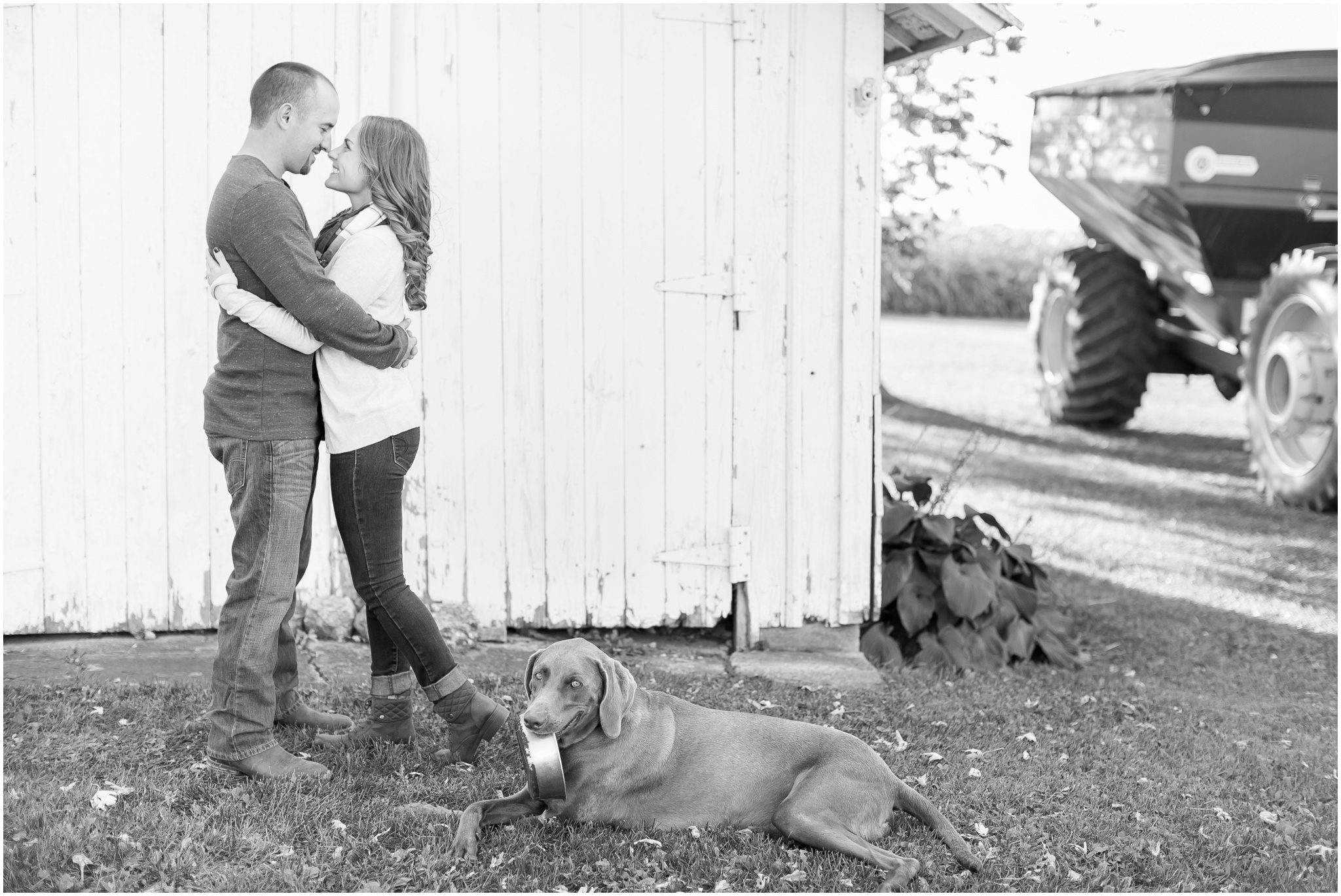 Madison_Wisconsin_Wedding_Photographers_Country_Fall_Engagement_Session_1855.jpg