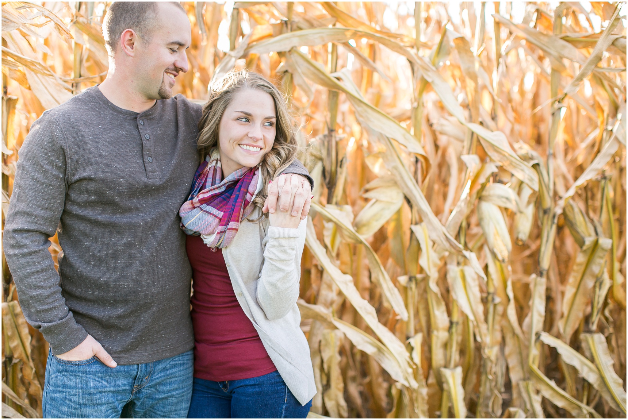 Madison_Wisconsin_Wedding_Photographers_Country_Fall_Engagement_Session_1864.jpg