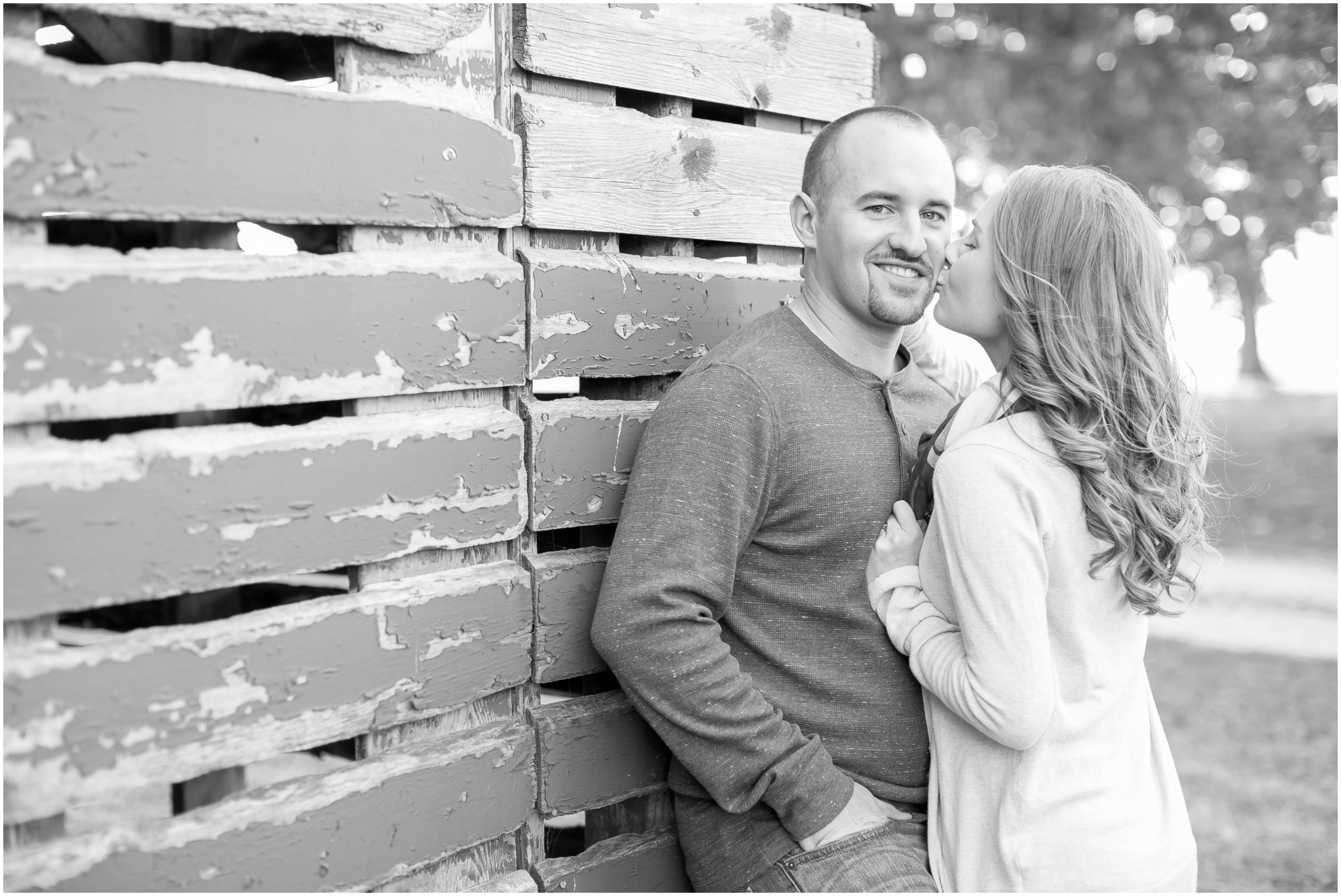 Madison_Wisconsin_Wedding_Photographers_Country_Fall_Engagement_Session_1873.jpg