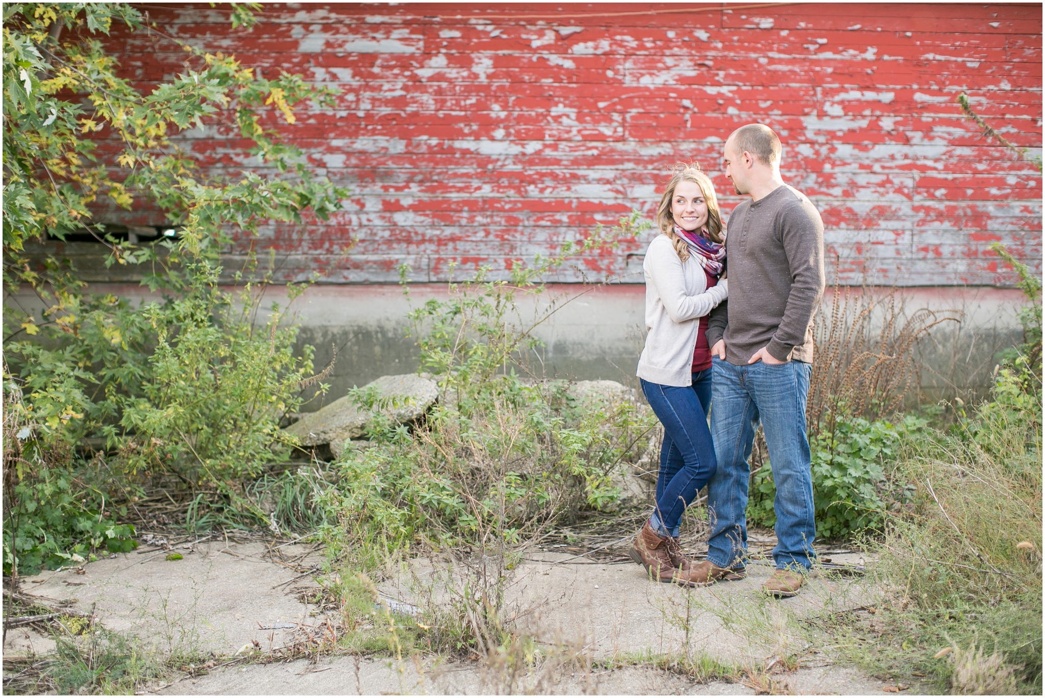 Madison_Wisconsin_Wedding_Photographers_Country_Fall_Engagement_Session_1874.jpg
