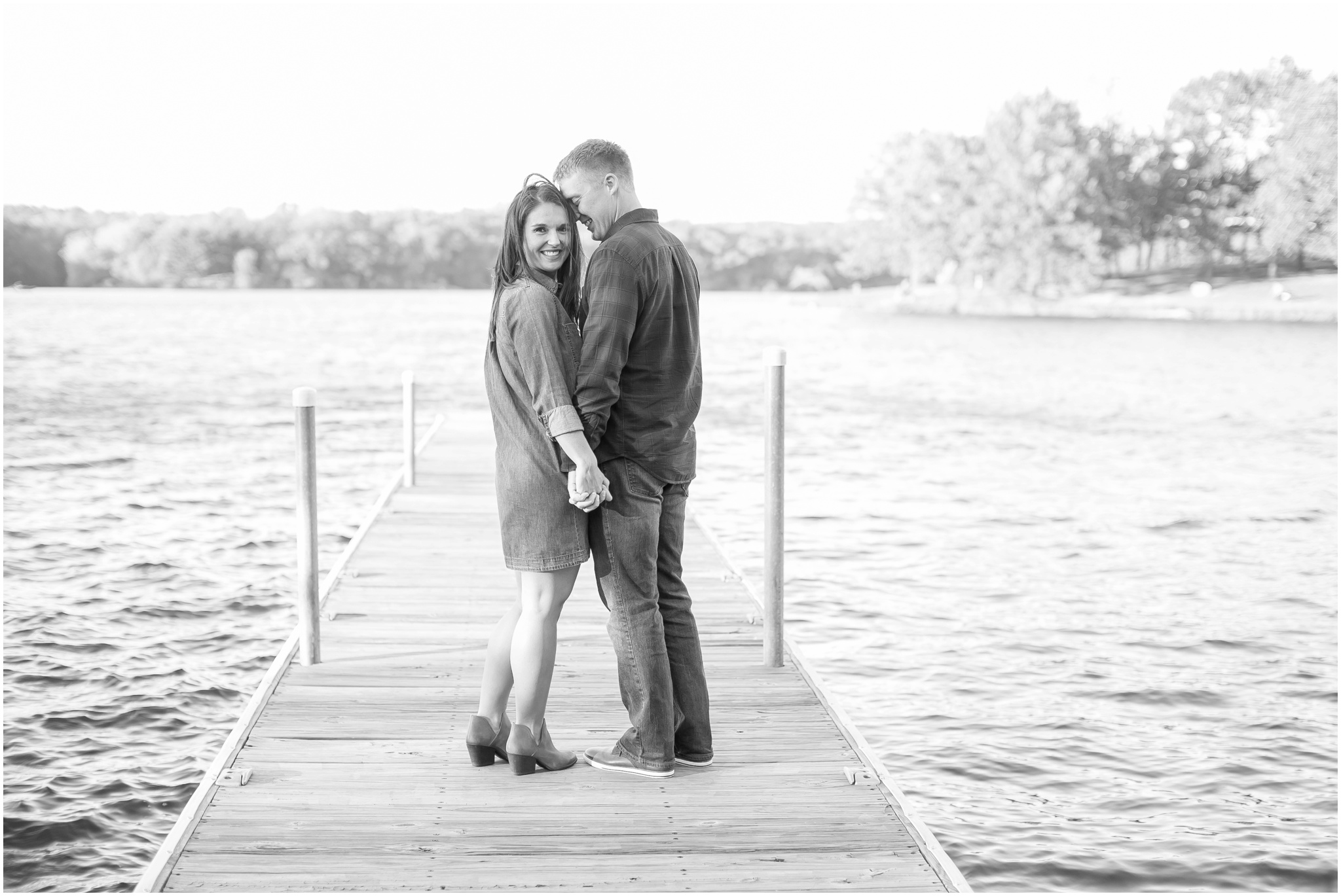 Madison_Wisconsin_Wedding_Photographers_Rockcut_Engagement_Session_2100.jpg