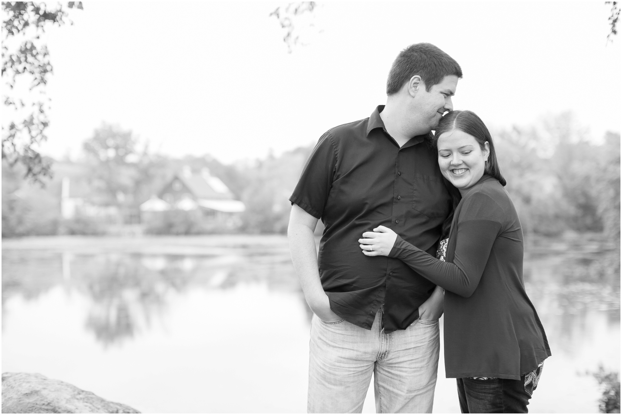 Vilas_Park_Engagement_Session_Madison_Wisconsin_1926.jpg