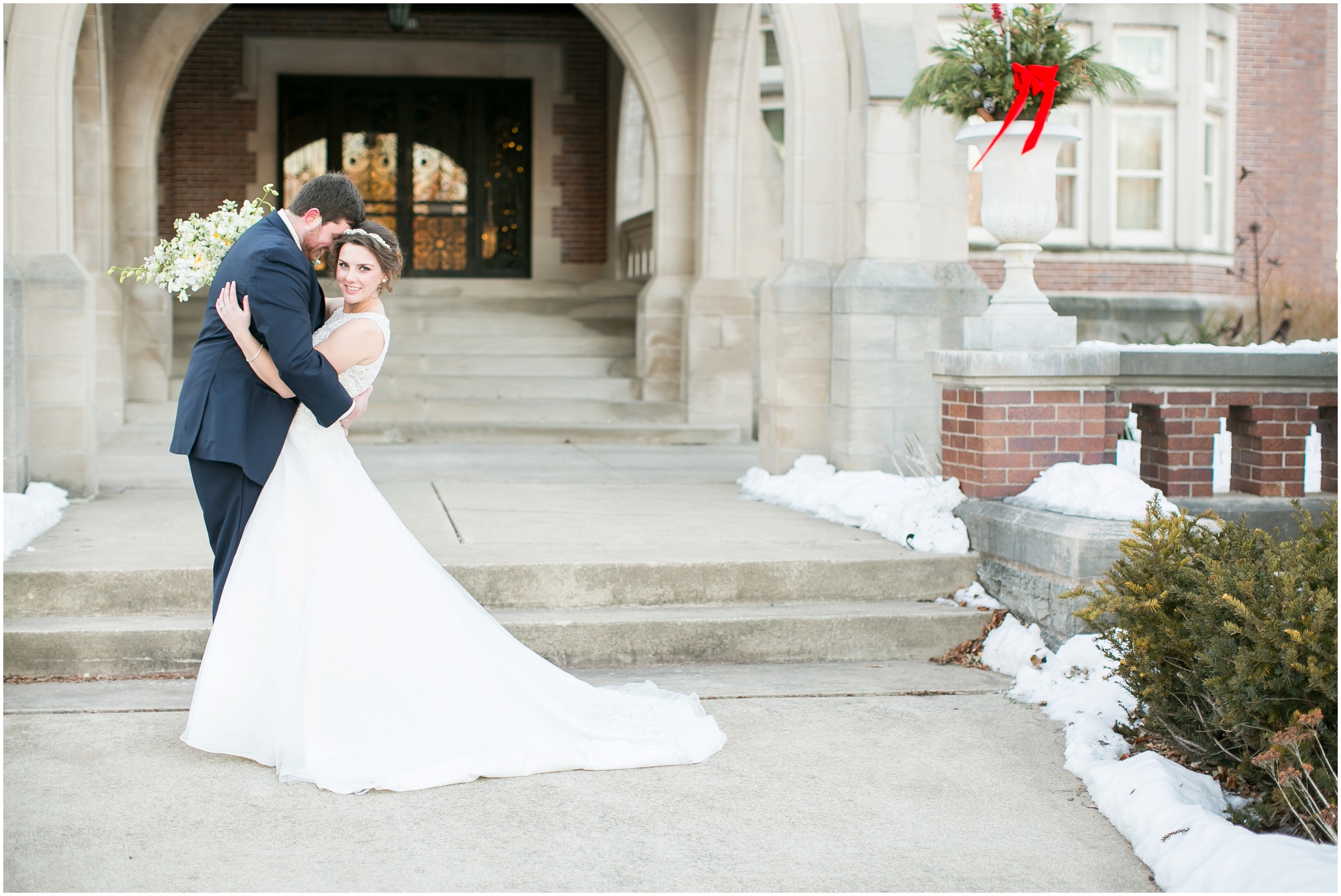 Madison_Wisconsin_Wedding_Photographers_Winter_Wedding_Oshkosh_Wisconsin_2383.jpg