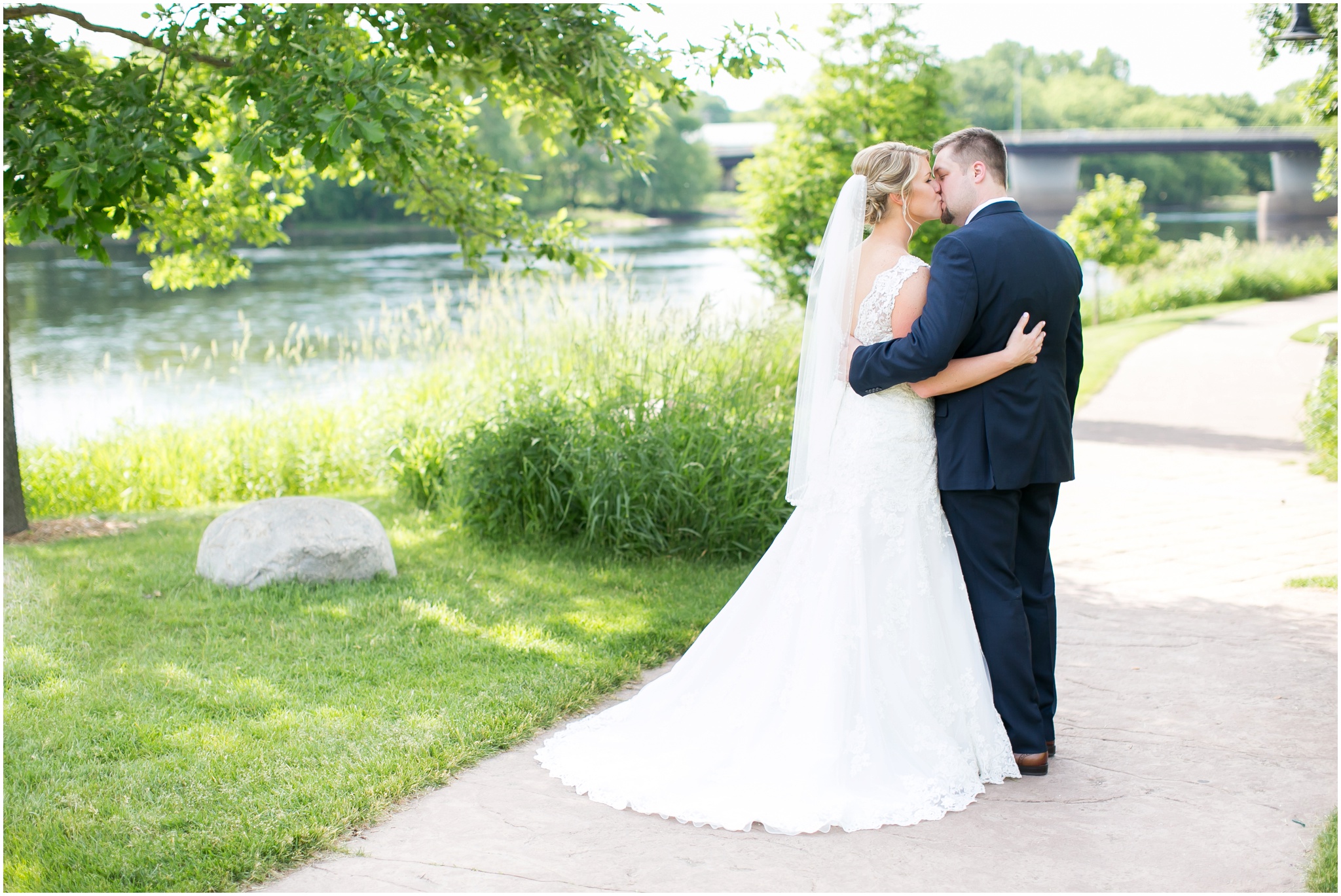 Eau_Claire_Wisconsin_The_Florian_Garden_Wedding_3252.jpg