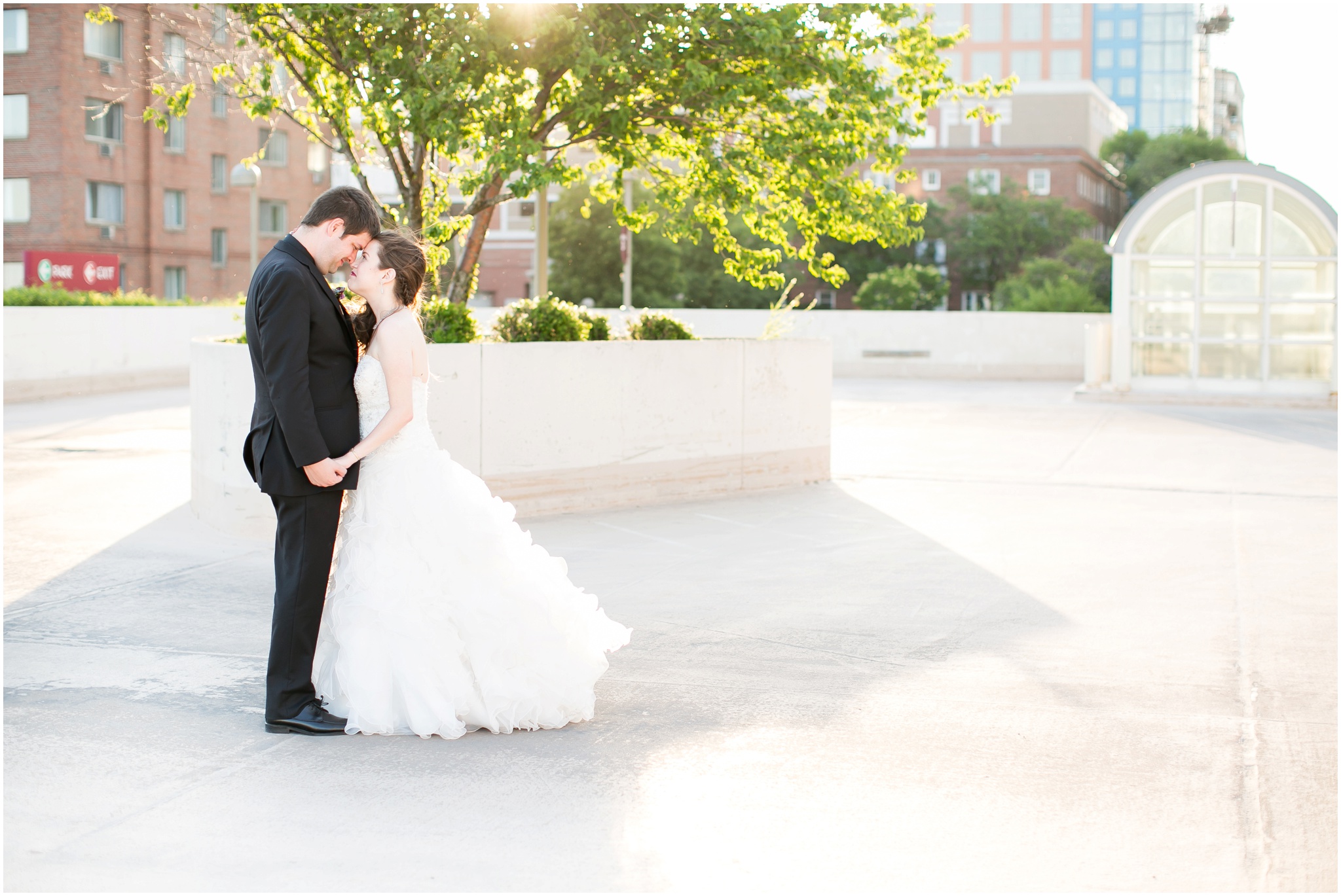 Madison_Wisconsin_Wedding_Photographers_Monona_Terrace_Wedding_3332.jpg