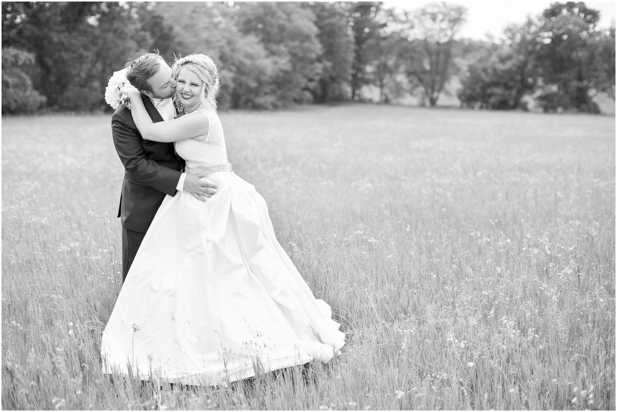 Steven_Point_Wisconsin_Wedding_Photographer_Outdoor_Summer_Wedding_3397.jpg