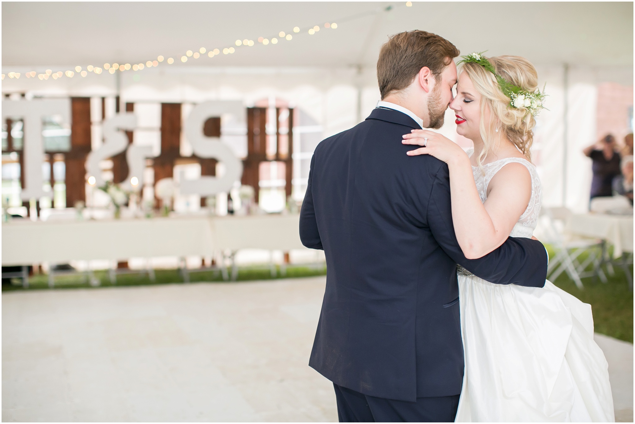 Steven_Point_Wisconsin_Wedding_Photographer_Outdoor_Summer_Wedding_3408.jpg