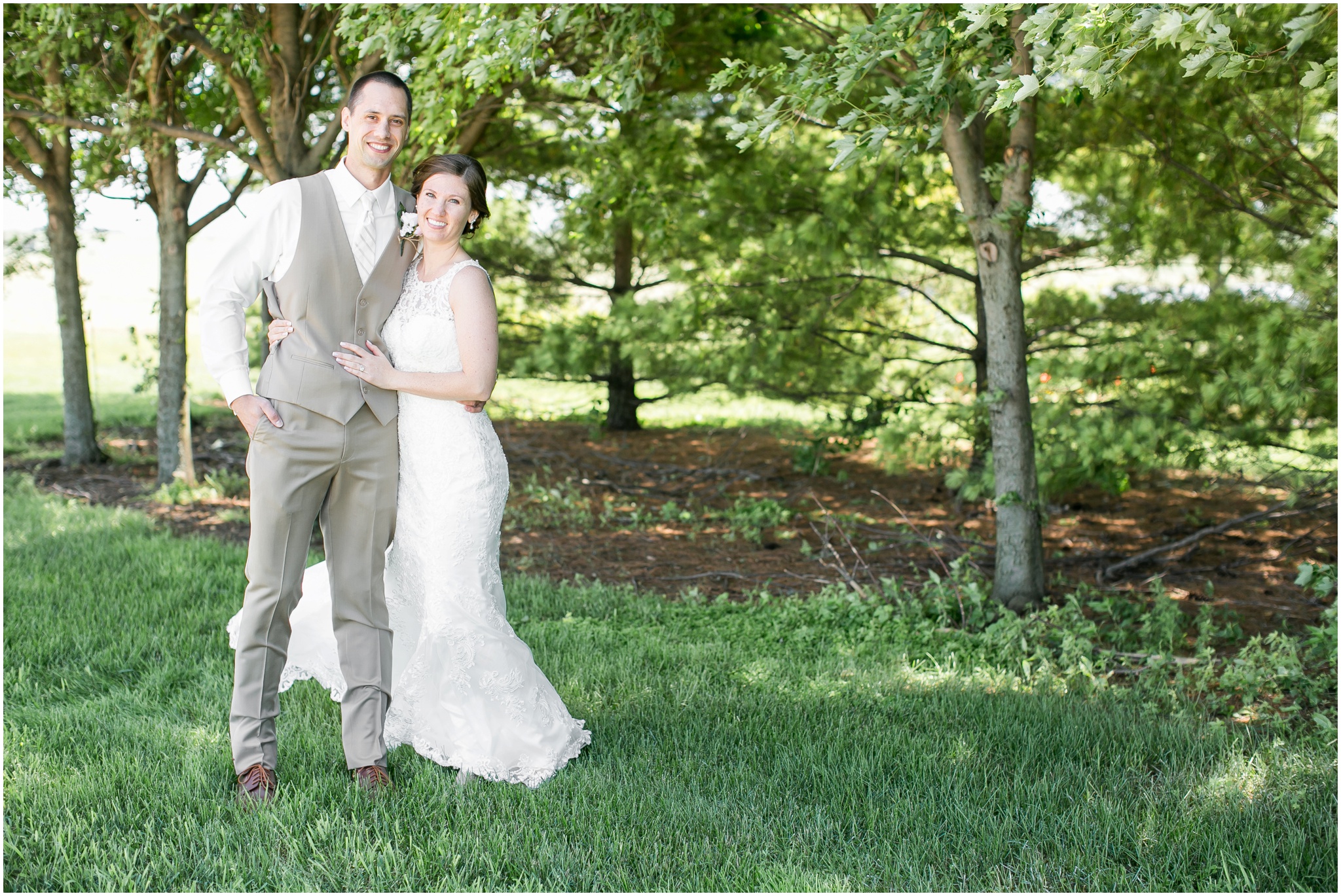 The_BARn_Summer_Wedding_Plateville_Wisconsin_Wedding_Photographers_3420.jpg