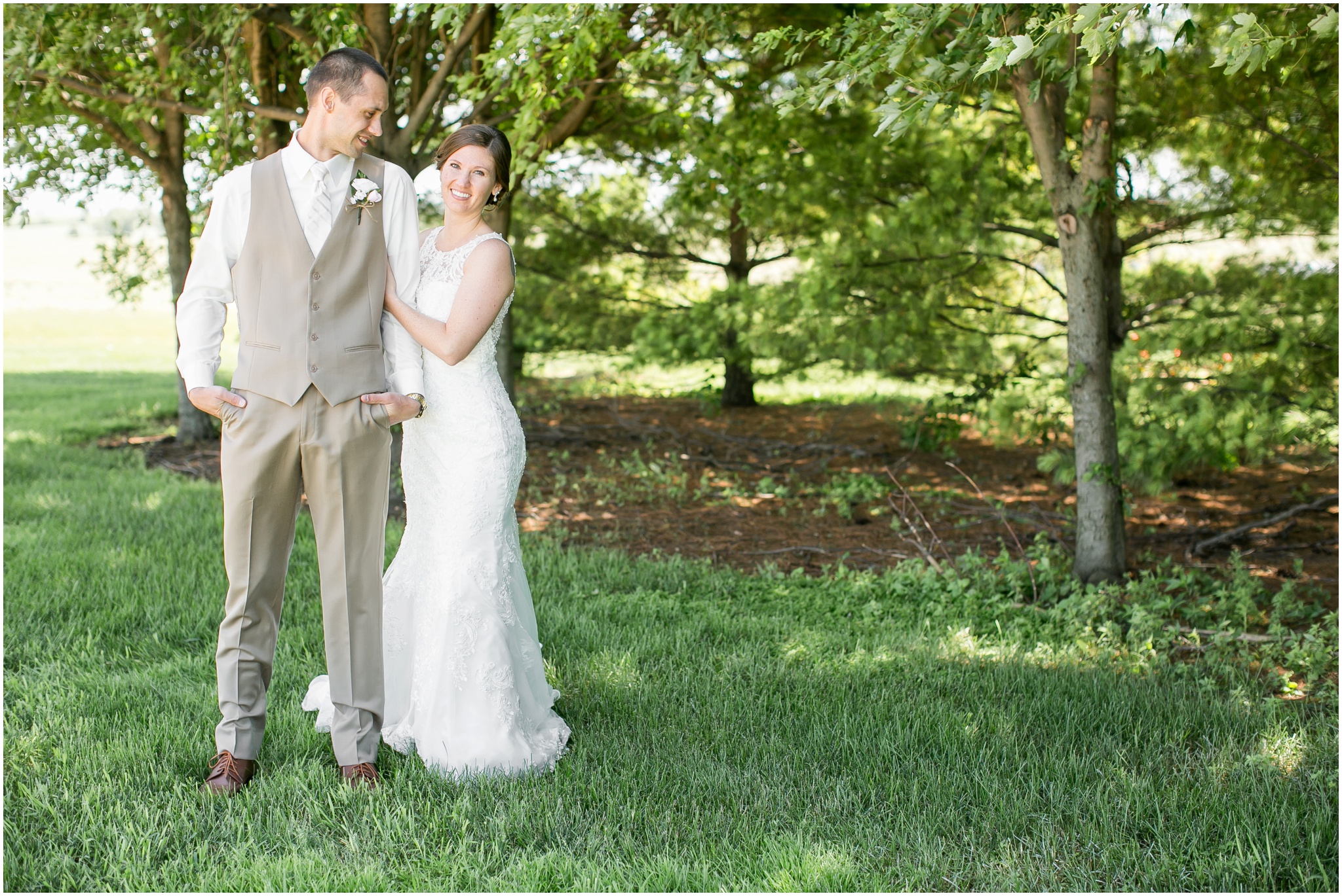 The_BARn_Summer_Wedding_Plateville_Wisconsin_Wedding_Photographers_3425.jpg