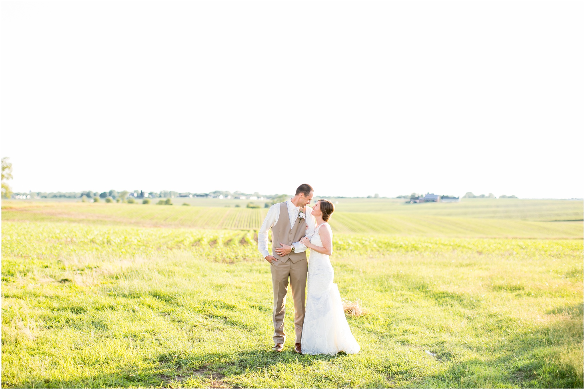 The_BARn_Summer_Wedding_Plateville_Wisconsin_Wedding_Photographers_3456.jpg