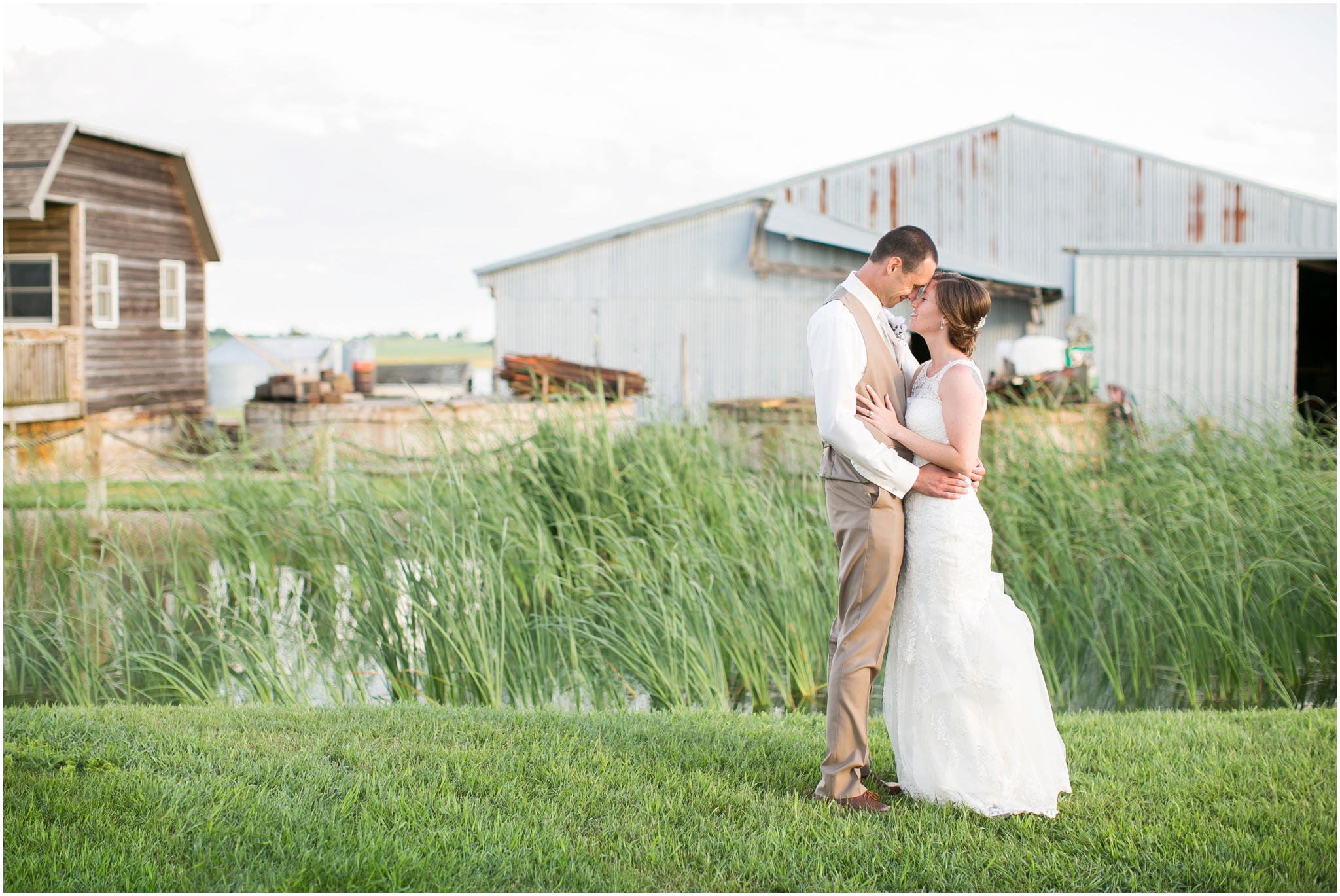 The_BARn_Summer_Wedding_Plateville_Wisconsin_Wedding_Photographers_3464.jpg