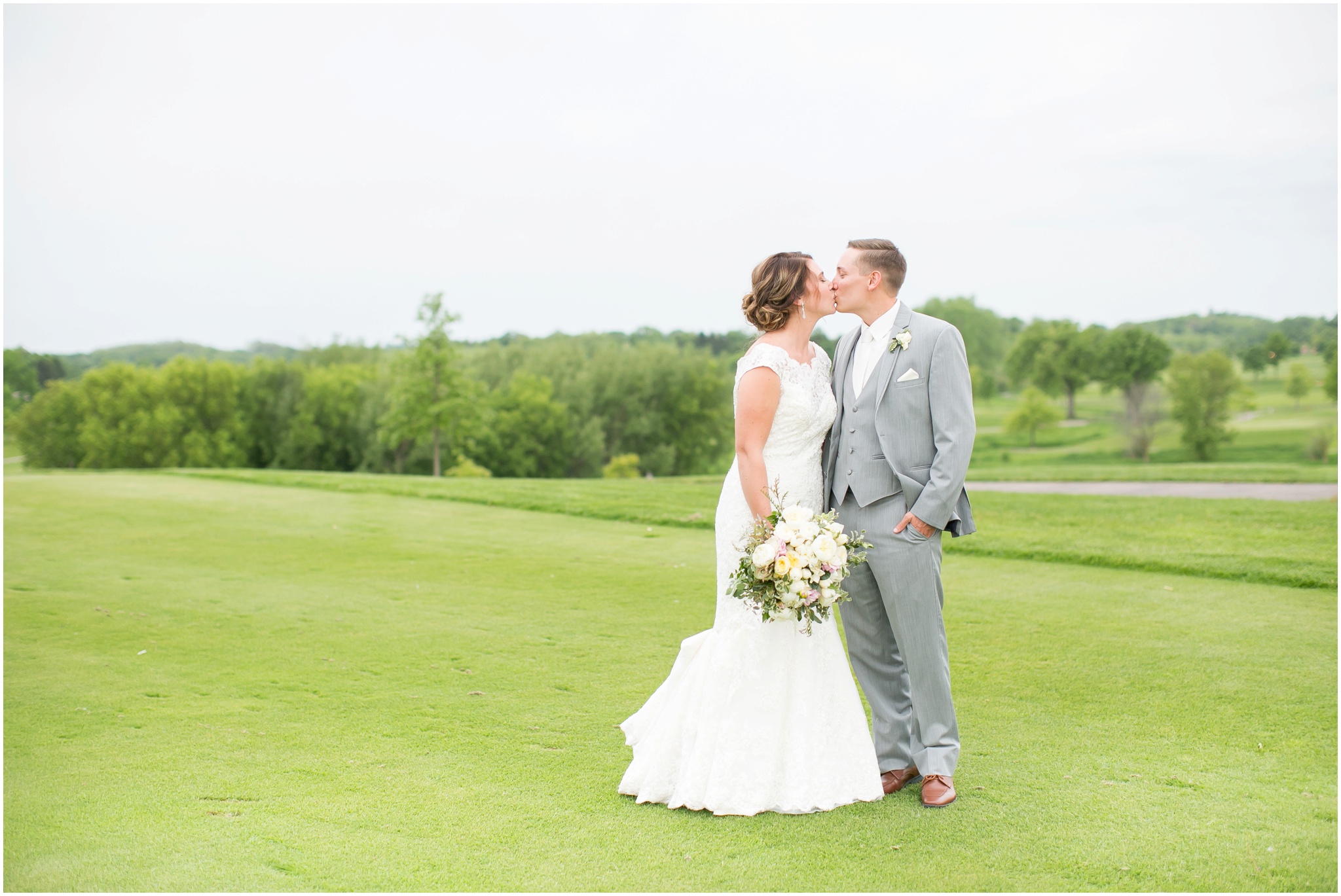 The_Oaks_Golf_Course_Wedding_Madison_Wisconsin_3129.jpg
