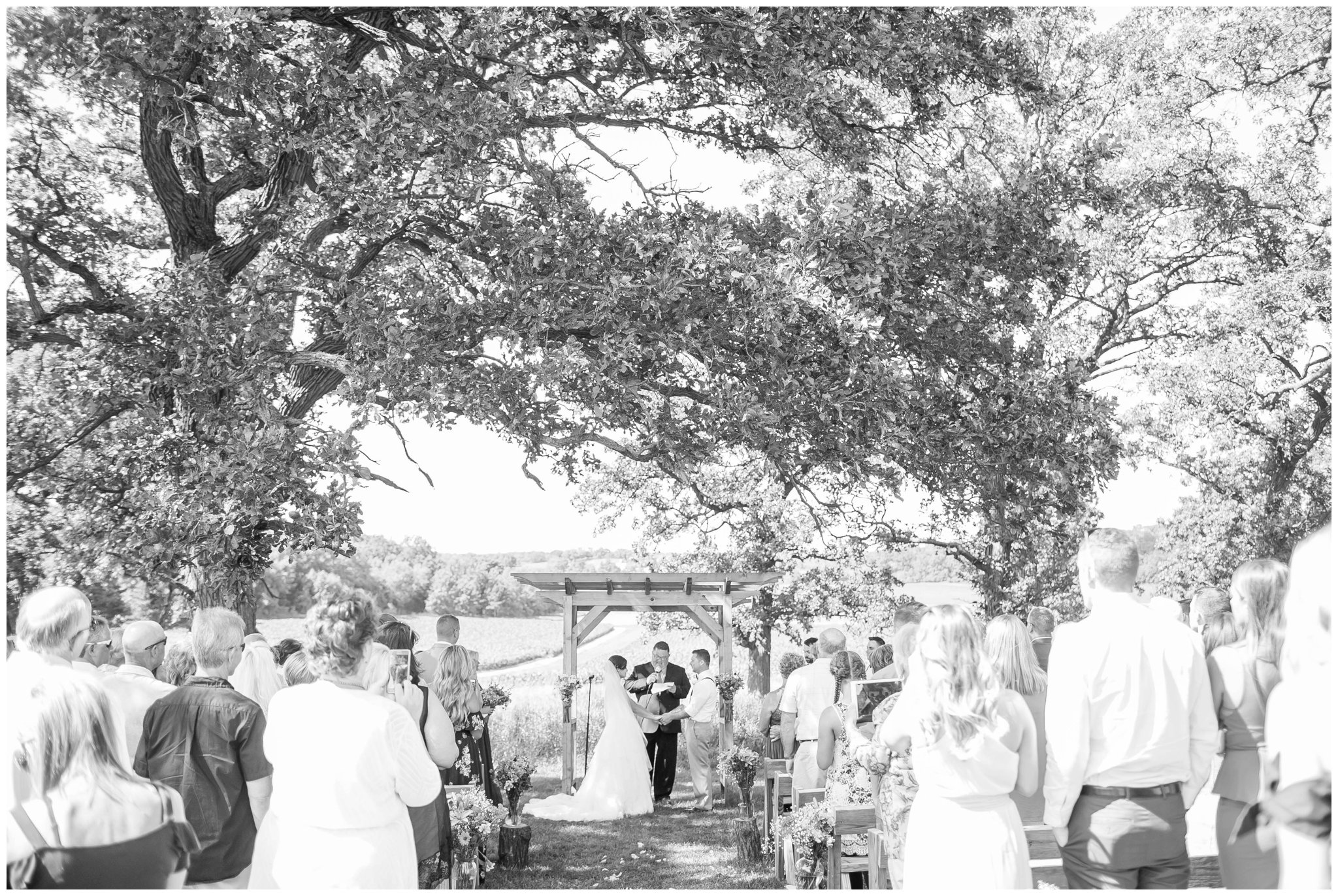 Schusters_Farm_Wedding_Deerfield_Wisconsin_0103.jpg