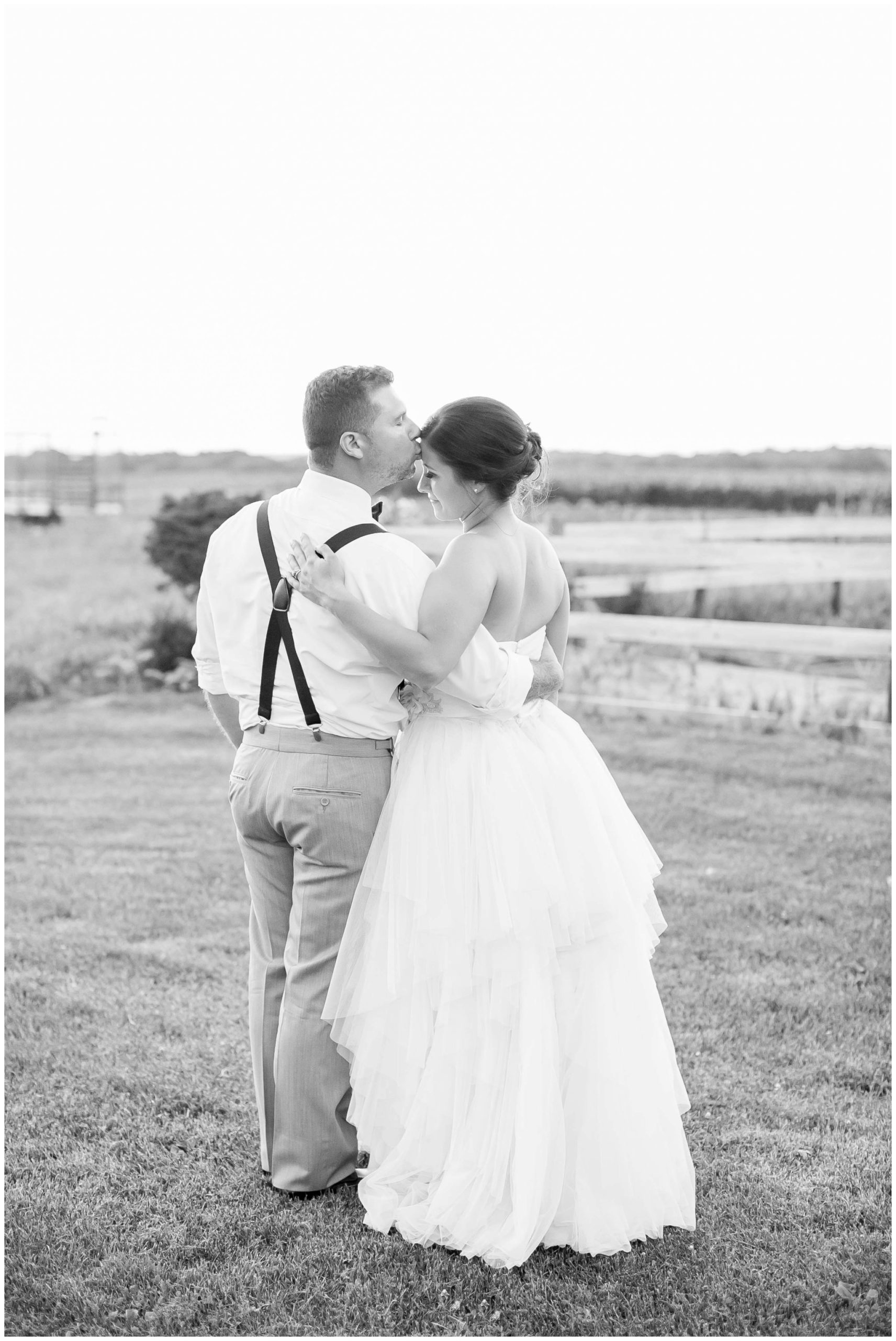 Schusters_Farm_Wedding_Deerfield_Wisconsin_0171.jpg