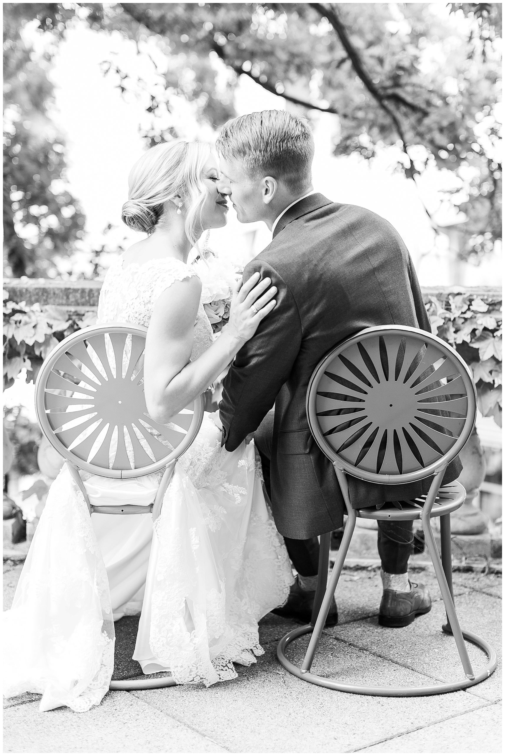 Madison_wisconsin_wedding_photographers_memorial_union_wedding_great_hall_0135.jpg