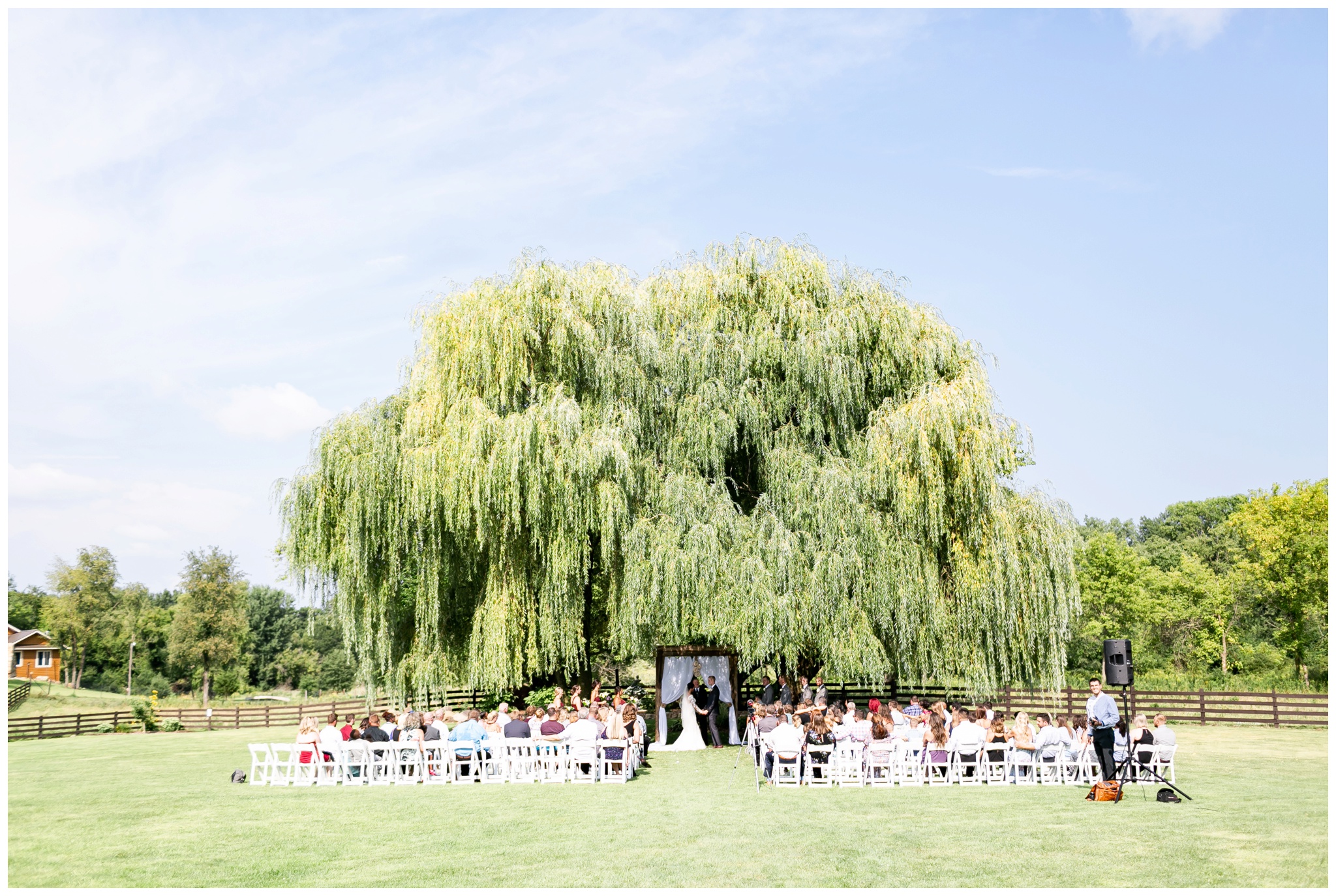 the_barn_at_harvest_moon_pond_caynay_photo_madison_wisconsin_0974.jpg
