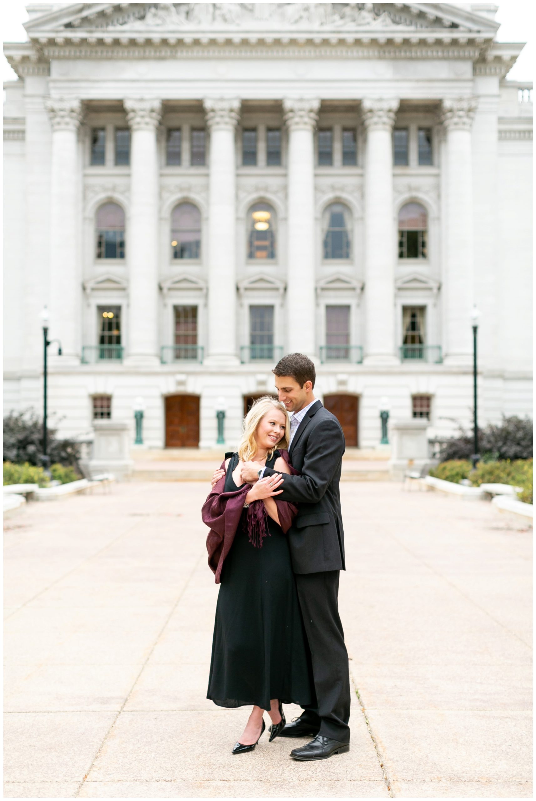 Downtown_madison_wisconsin_engagement_session_1507.jpg