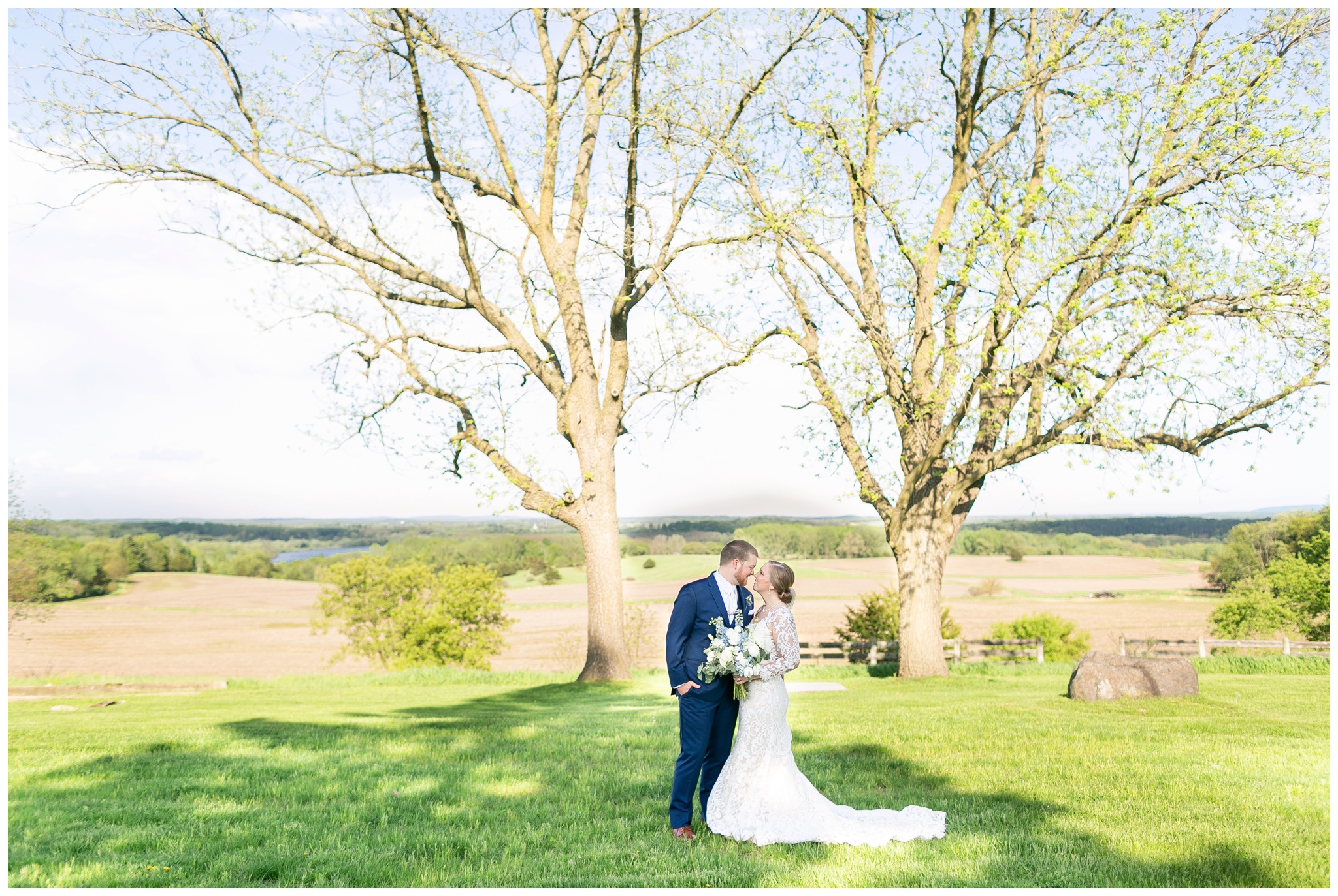 vennebu_hill_baraboo_wisconsin_wedding_madison_wisconsin_wedding_photographers_3054.jpg