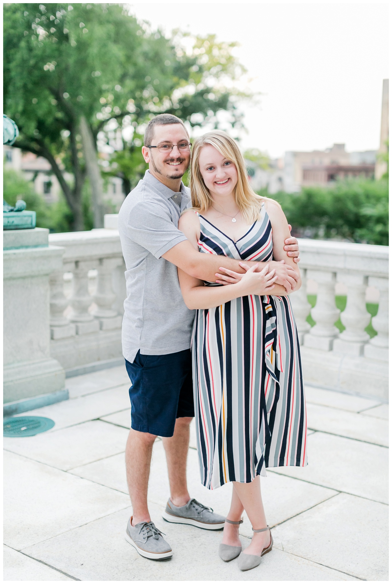 Downtown_madison_wisconsin_engagement_session_4219.jpg