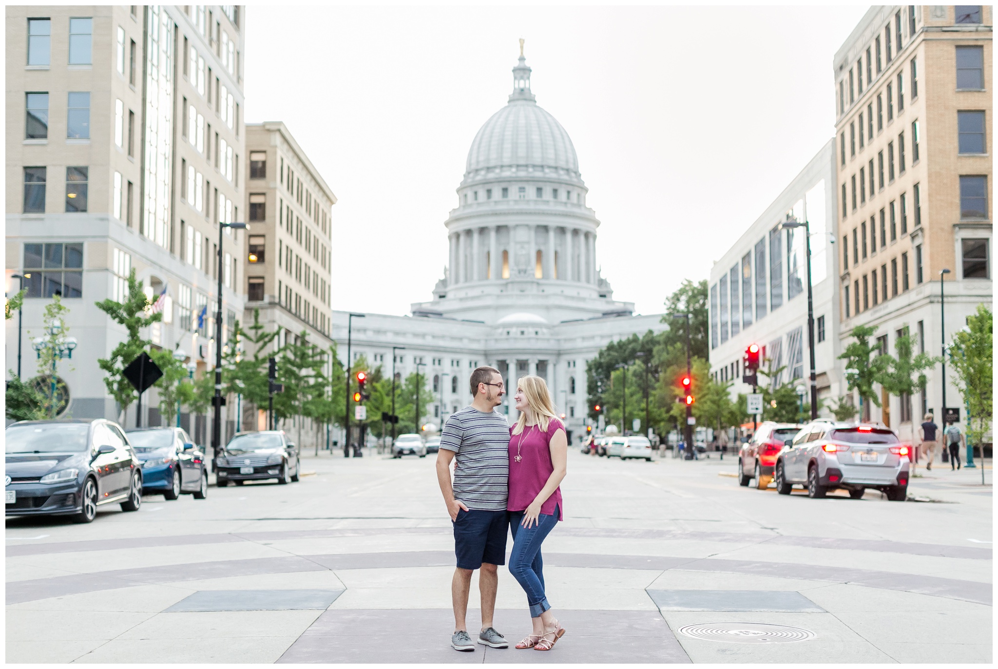 Downtown_madison_wisconsin_engagement_session_4223.jpg