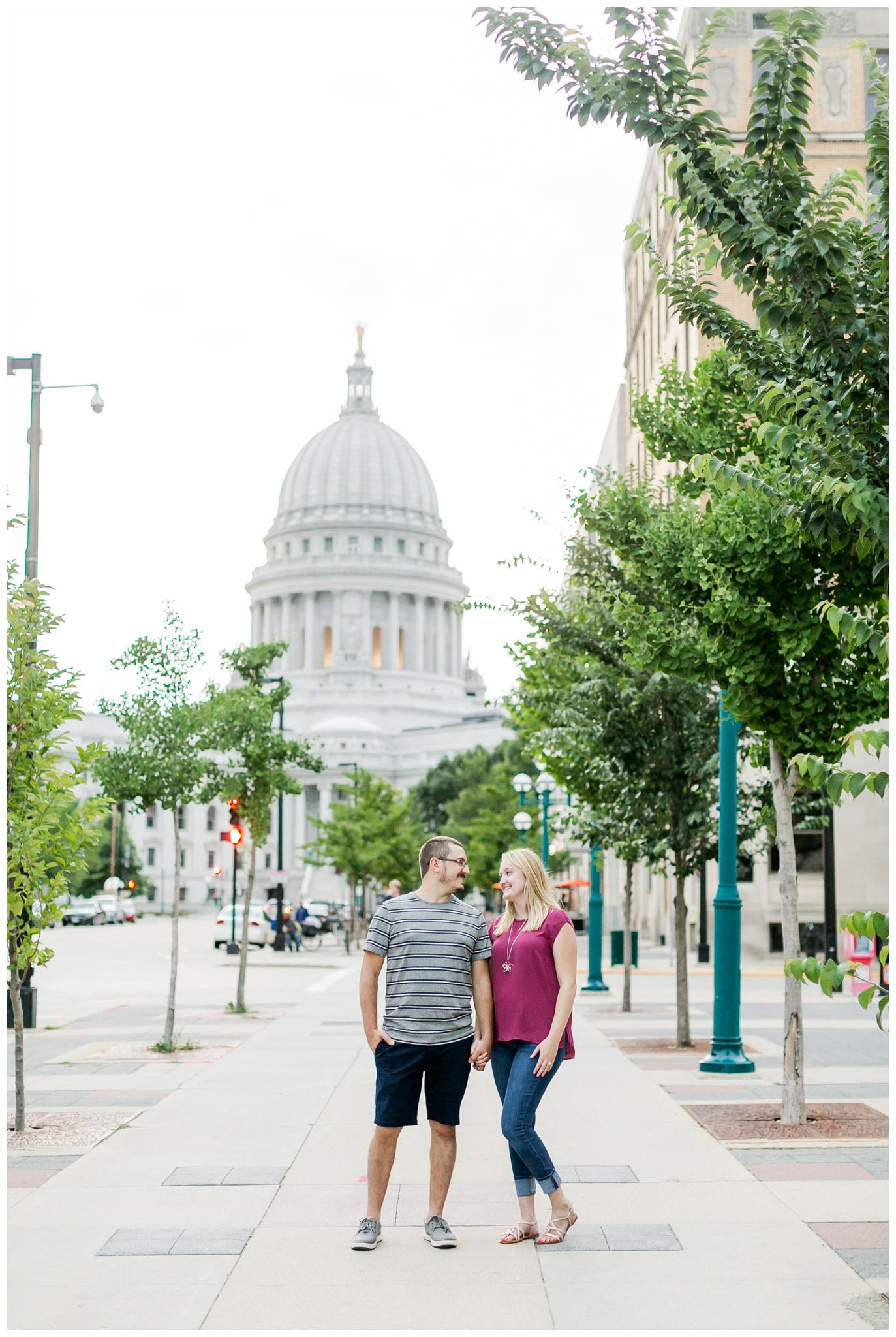 Downtown_madison_wisconsin_engagement_session_4227.jpg