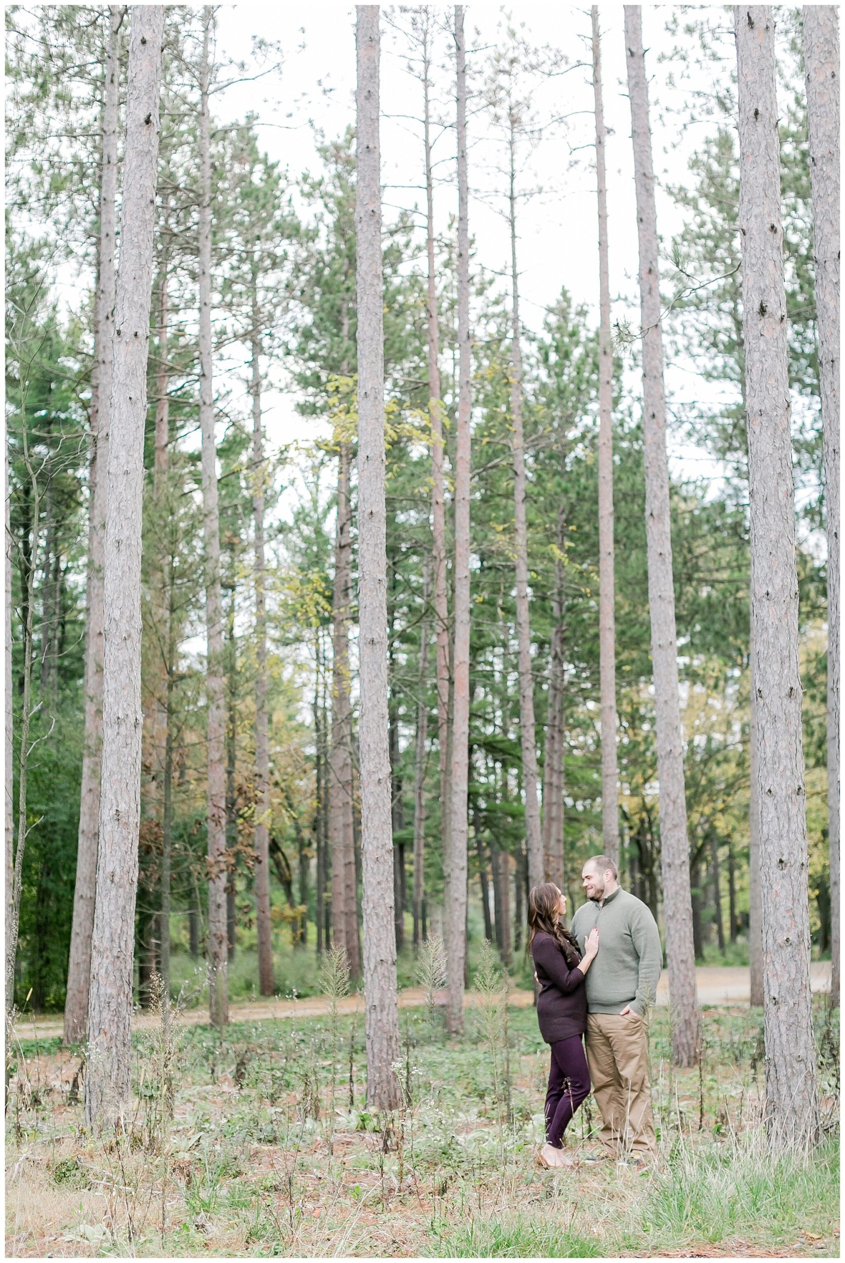 scuppernong_trail_engagement_session_dousman_wisconsin_wedding_photographers_0600.jpg