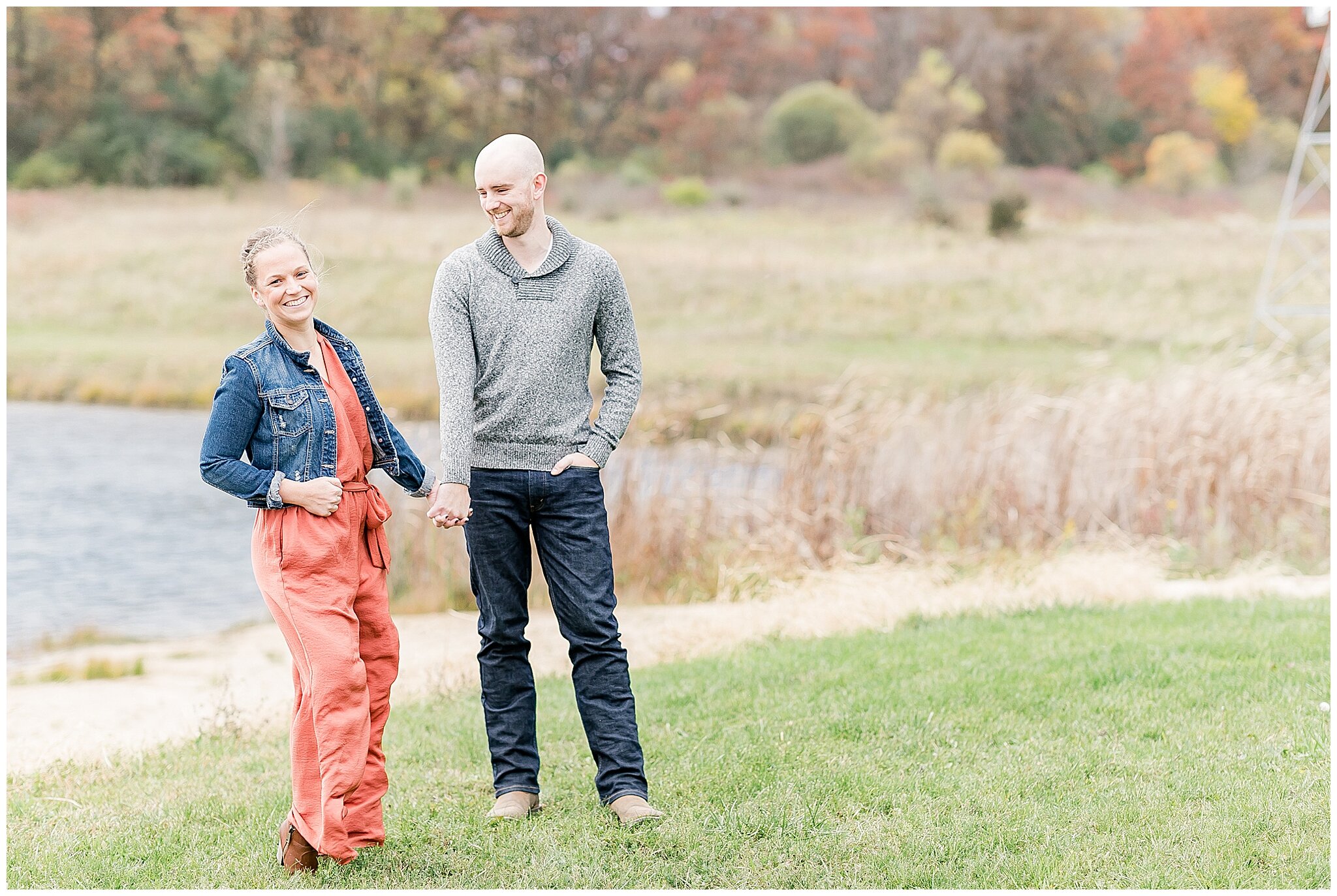fall_engagement_pictures_madison_wisconsin_wedding_photographer_2361.jpg