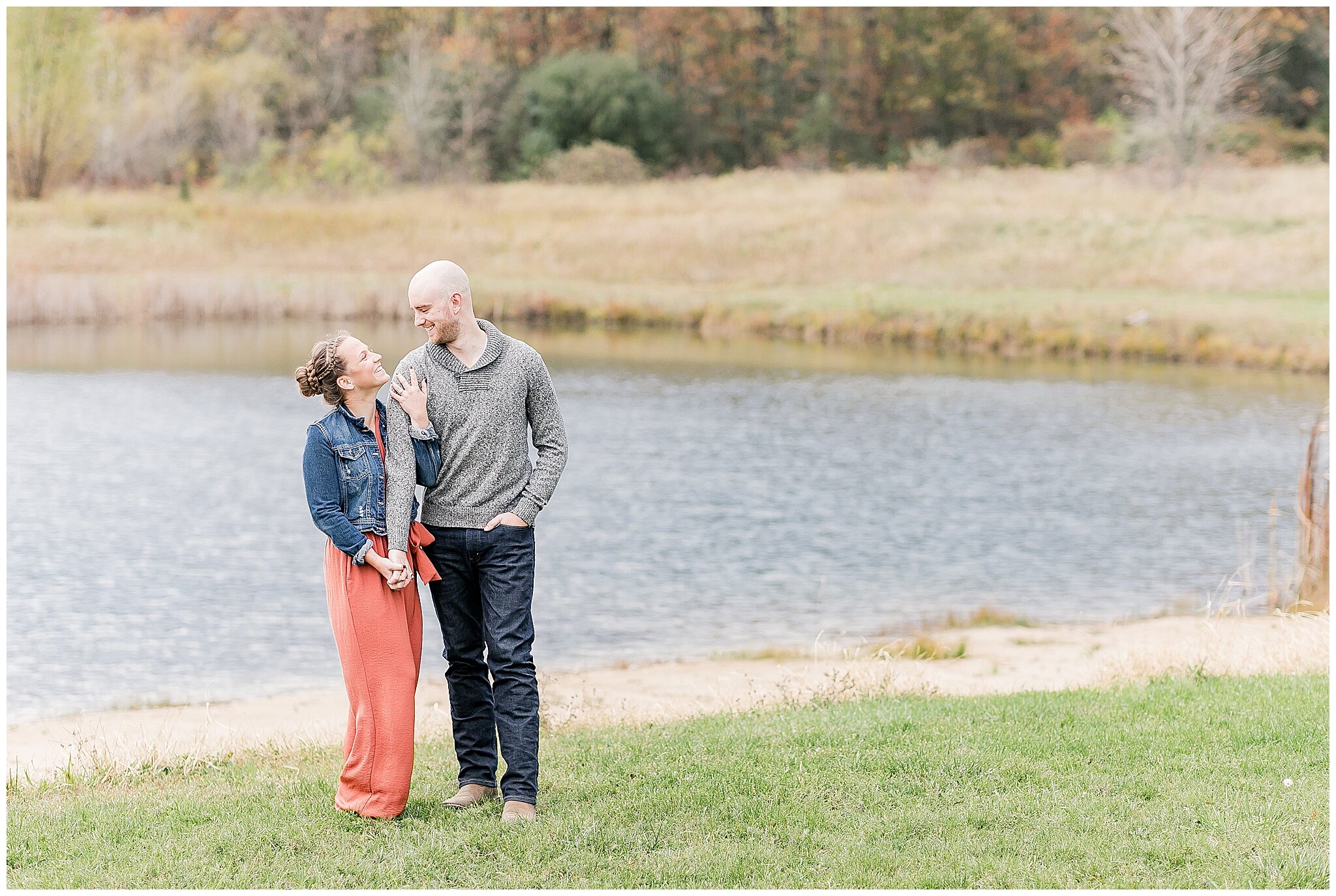 fall_engagement_pictures_madison_wisconsin_wedding_photographer_2363.jpg