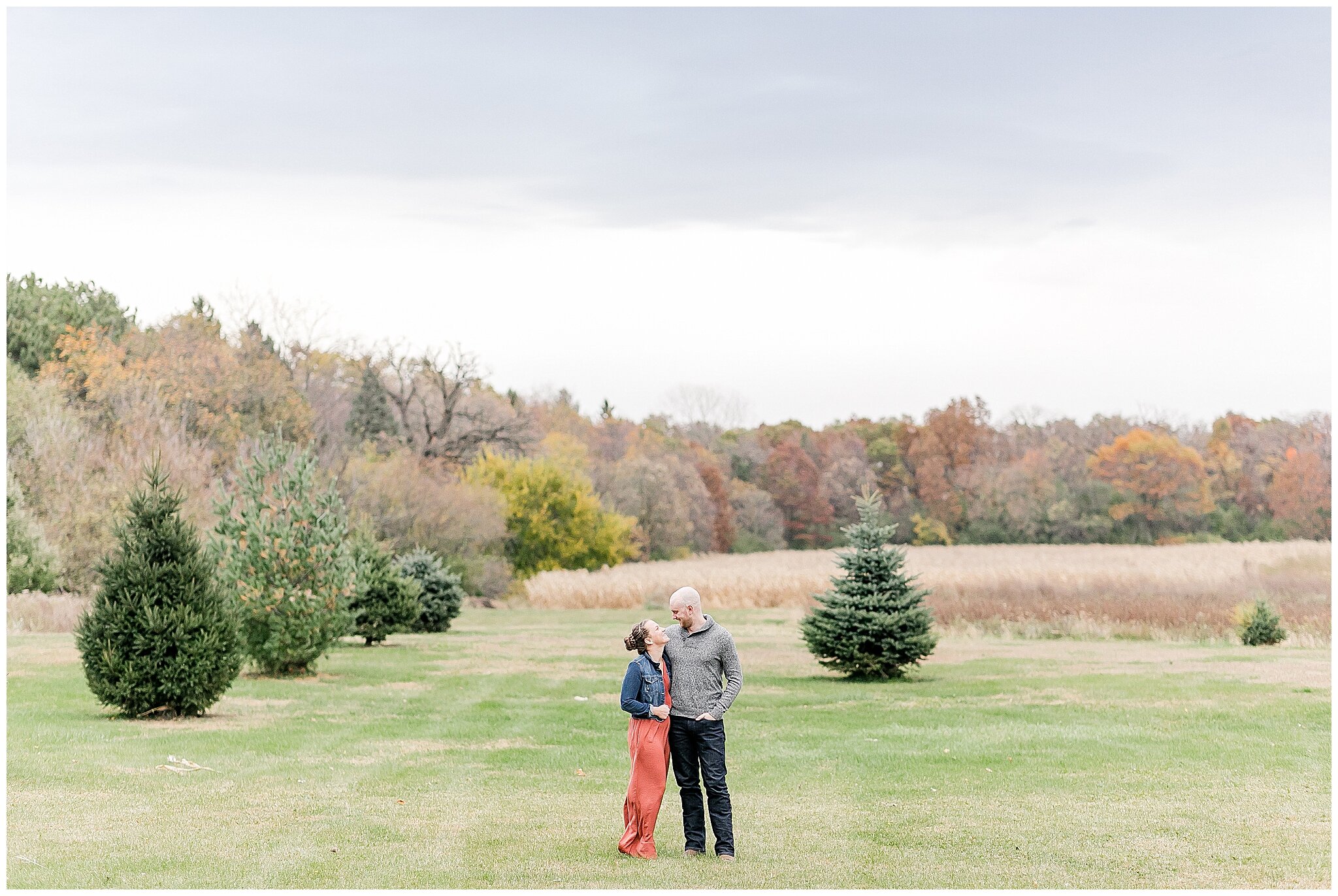 fall_engagement_pictures_madison_wisconsin_wedding_photographer_2370.jpg