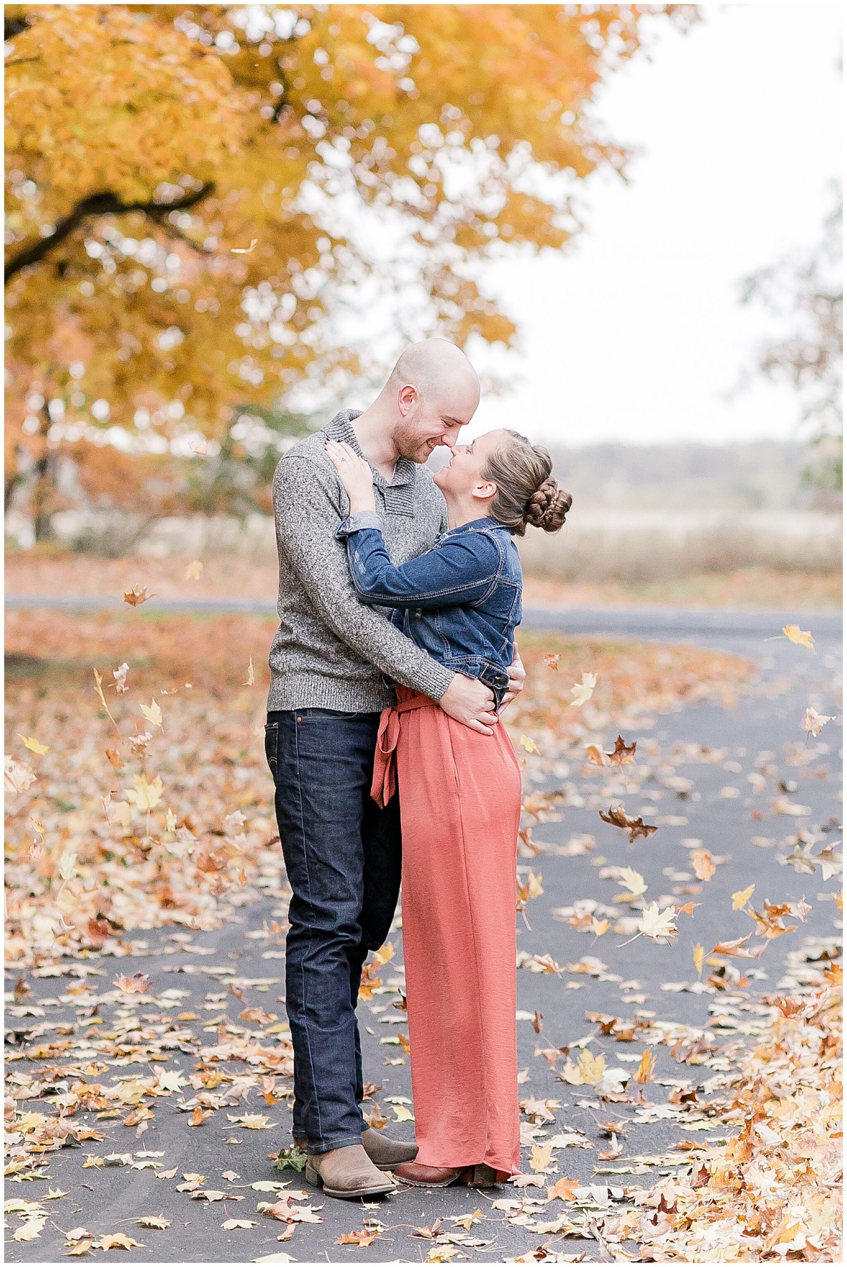 fall_engagement_pictures_madison_wisconsin_wedding_photographer_2373.jpg